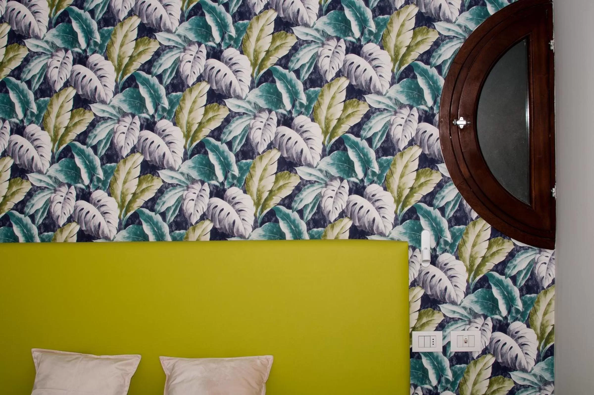 Decorative detail, Bed in Hotel Ca' di Gali