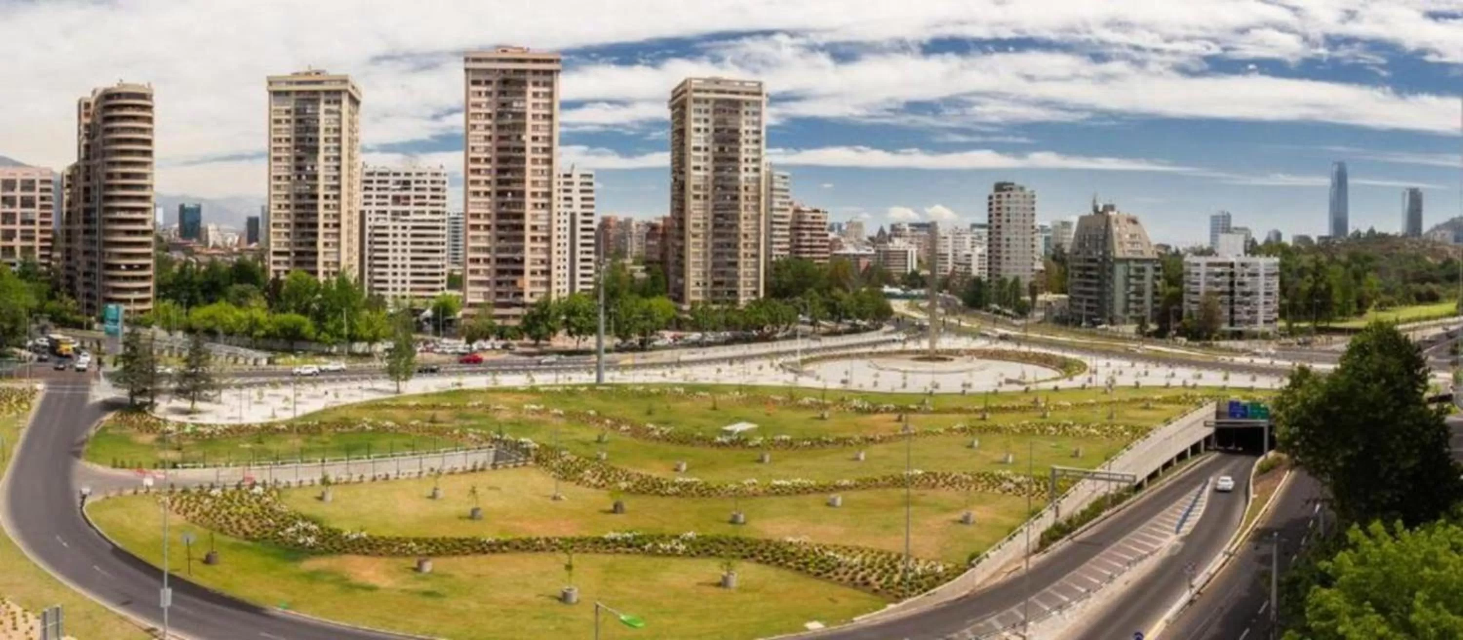 City view in Wyndham Garden Santiago Kennedy