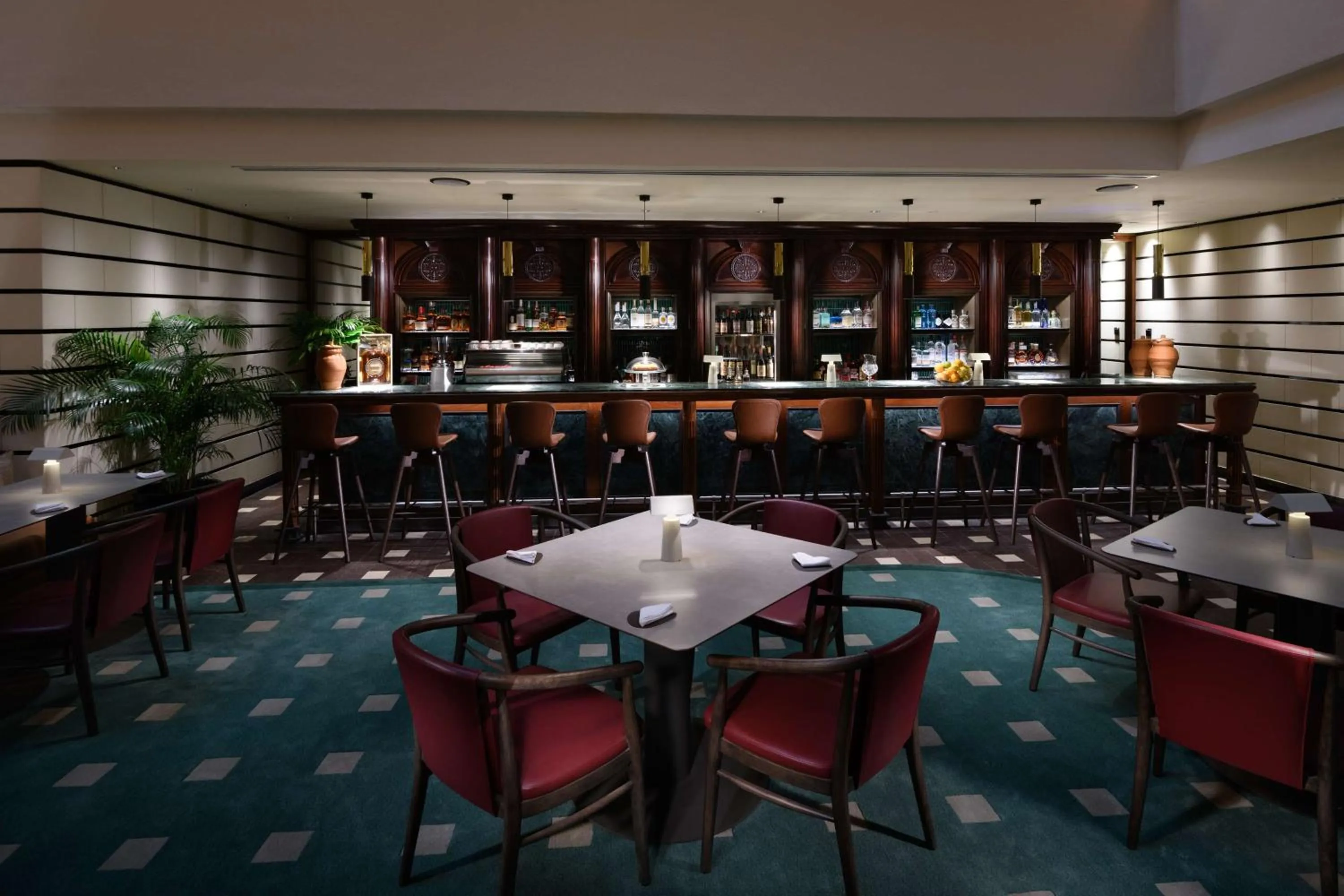 Restaurant/places to eat in Conrad Singapore Orchard