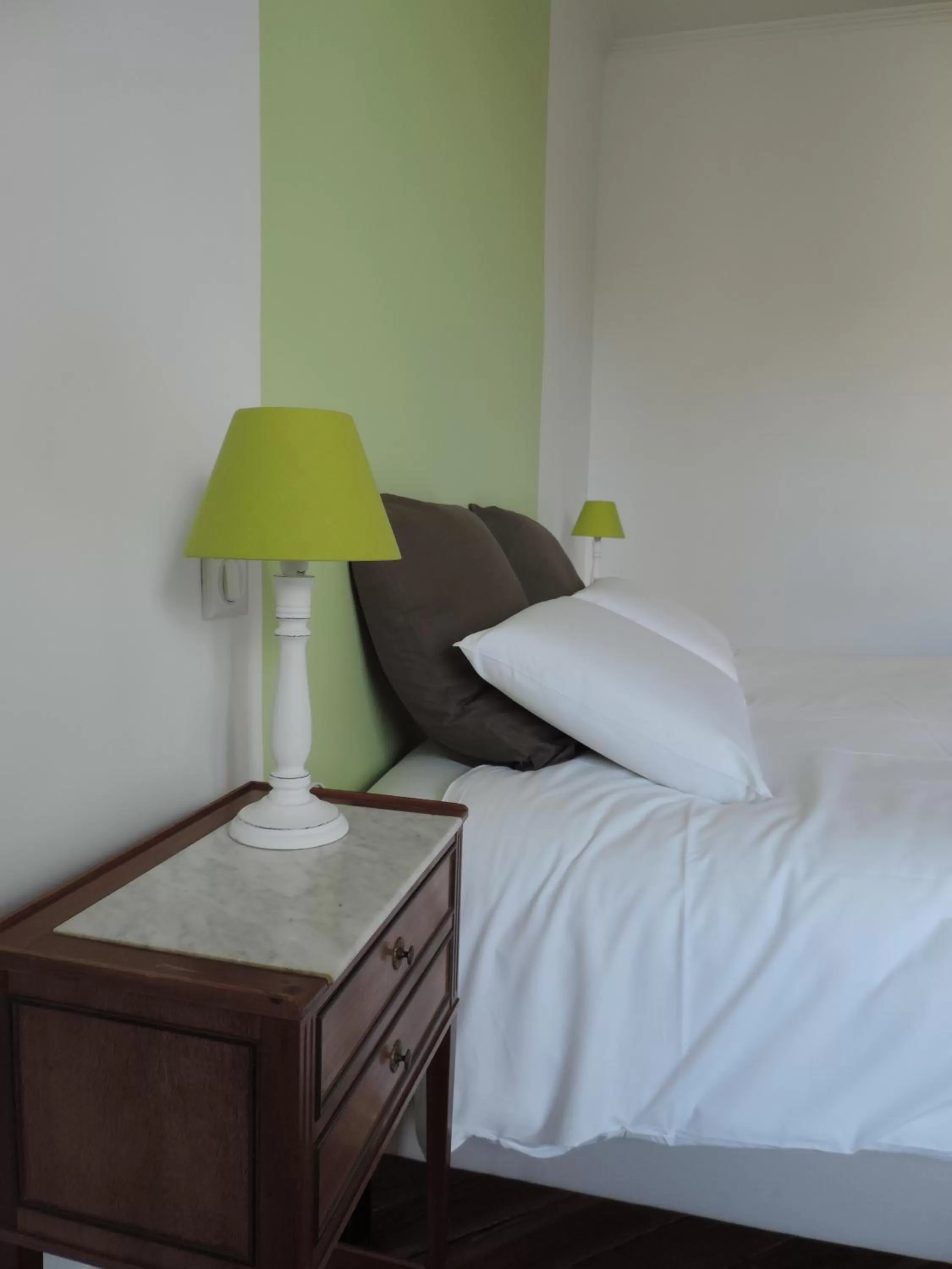 Bedroom, Bed in Cèdre et Charme