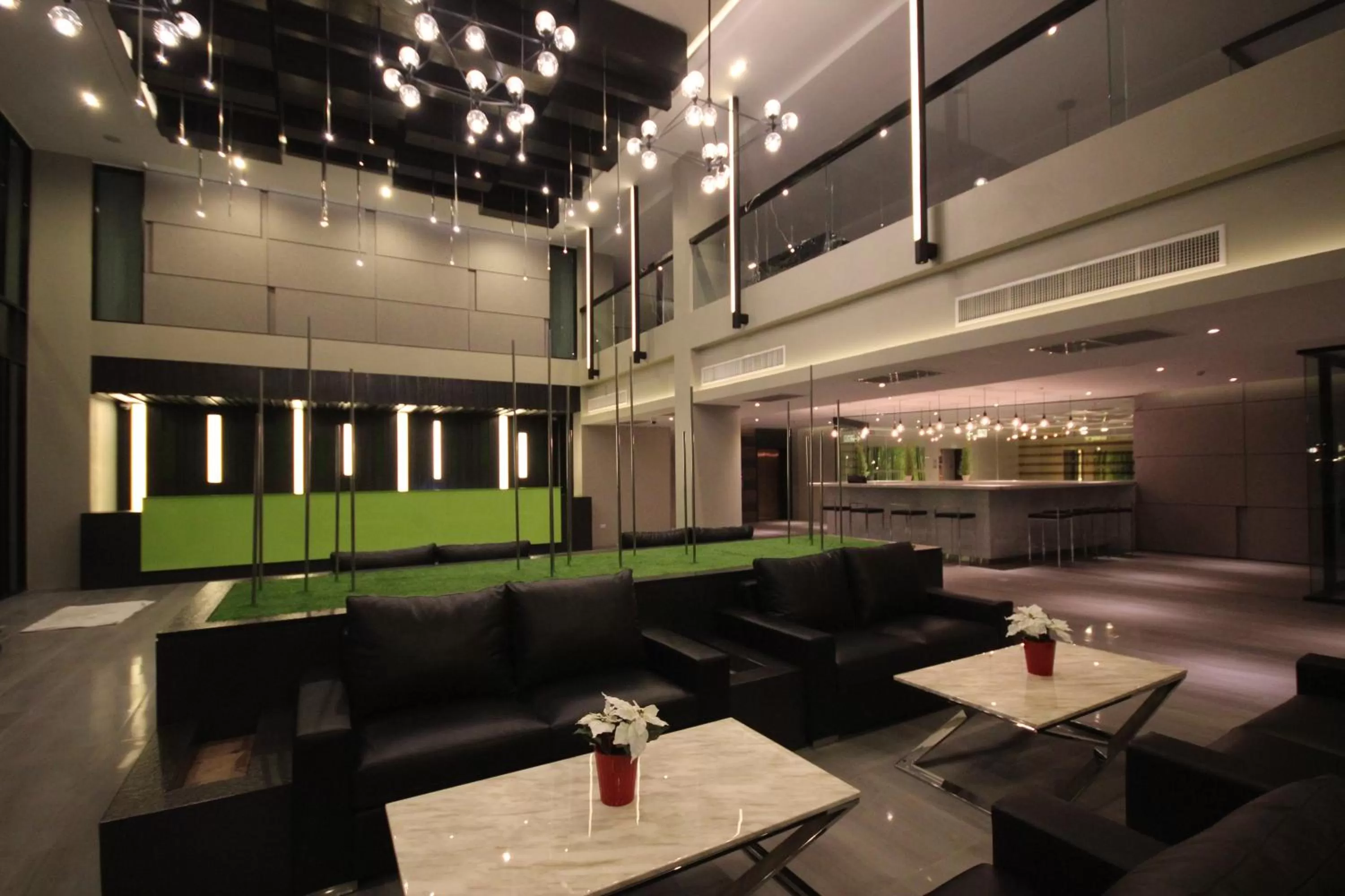 Lobby or reception in Season Five Hotel