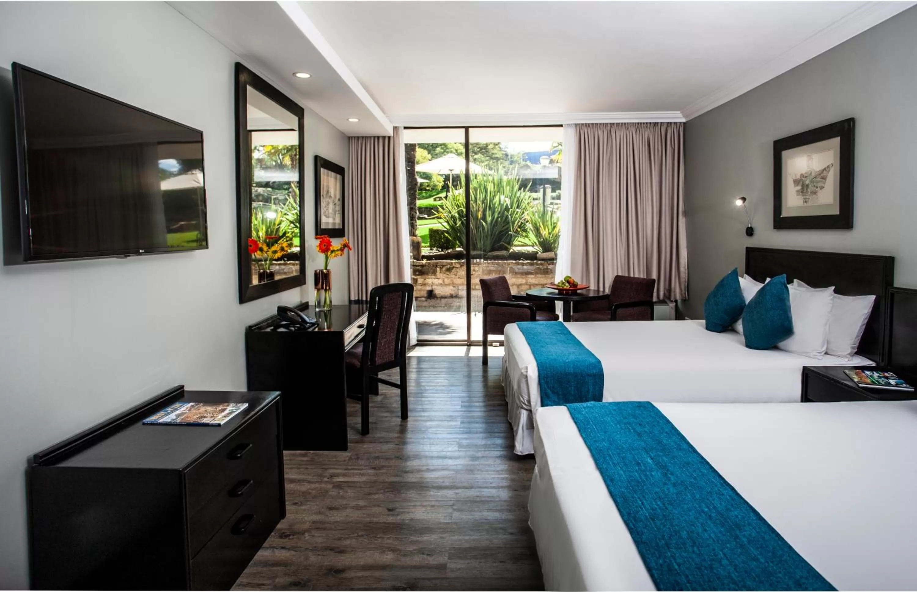 Living room, Bed in Avani Maseru Hotel