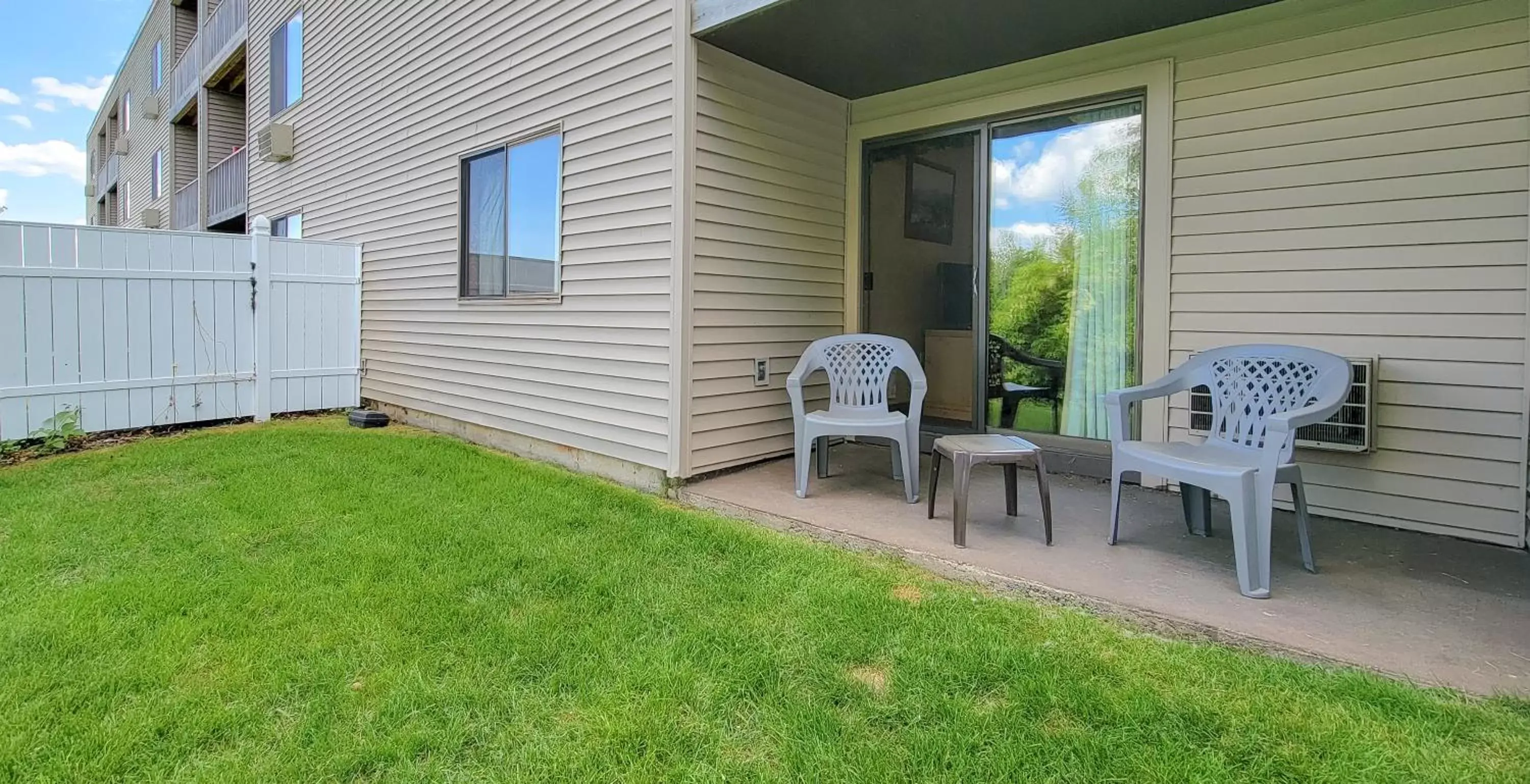 Two-Bedroom Apartment in Village of Winnipesaukee Two-Bedroom Apartment in Village of Winnipesaukee