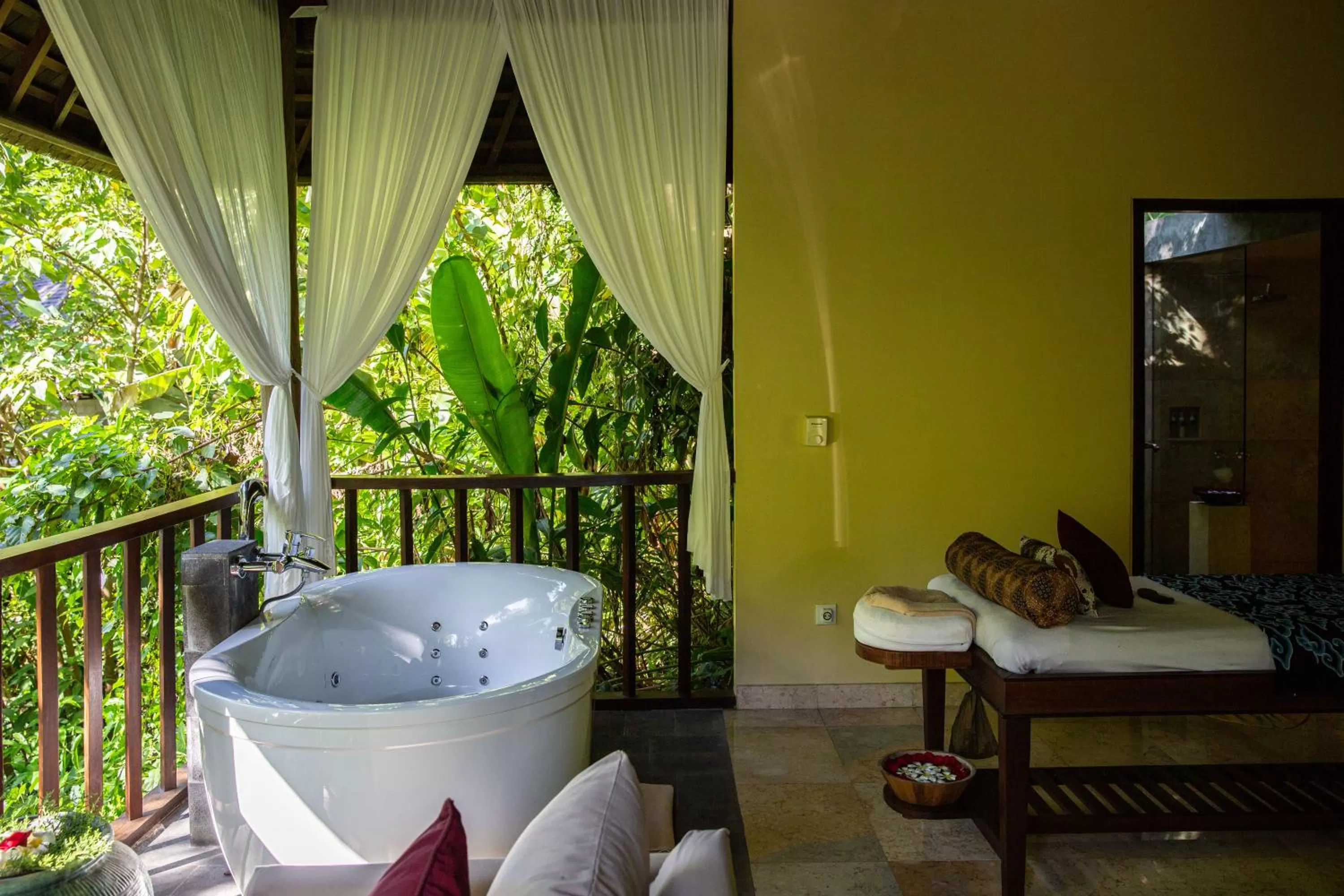 Massage, Bed in Komaneka at Bisma Ubud