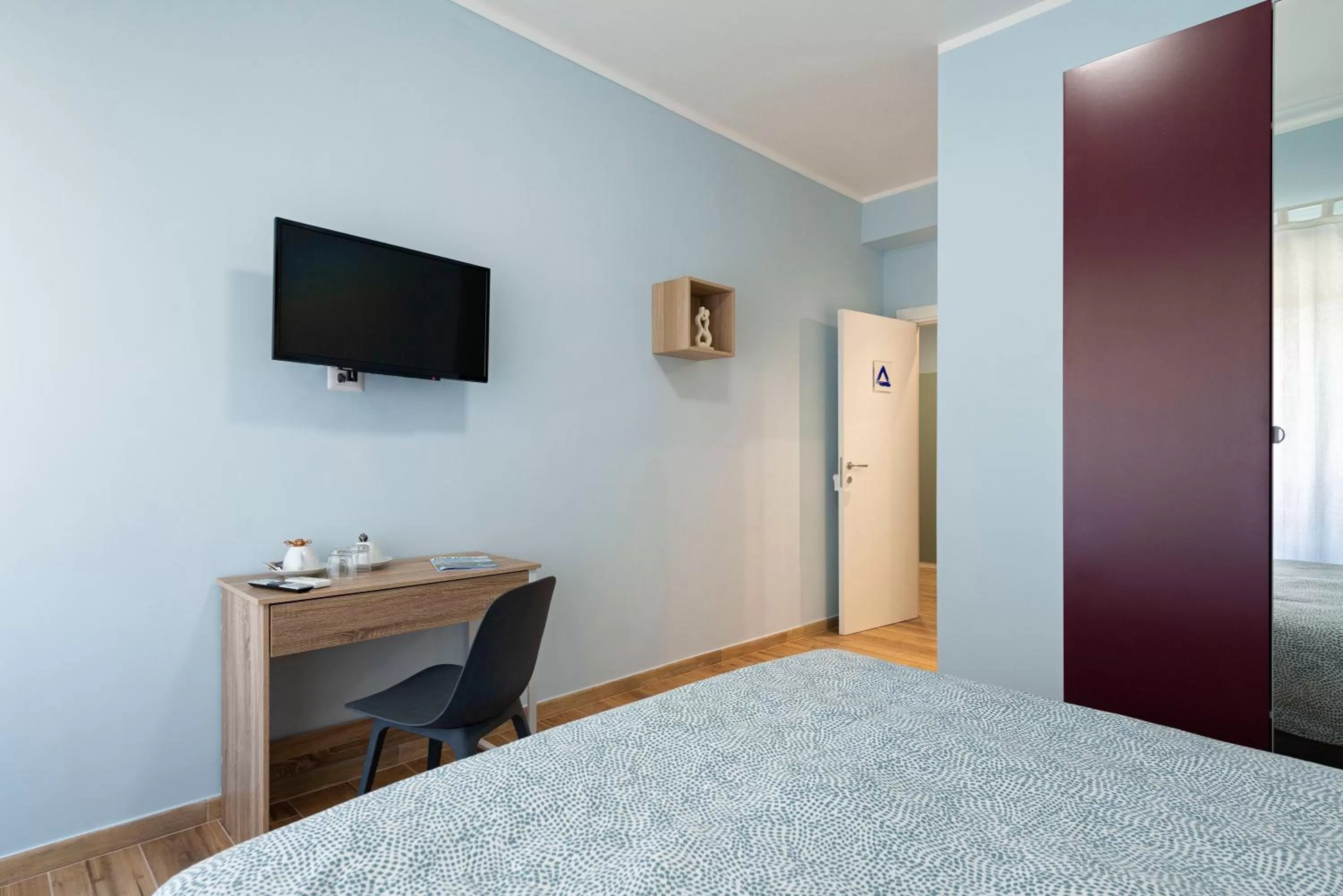 Bedroom, TV/Entertainment Center in RomeCookSea Guesthouse Affittacamere