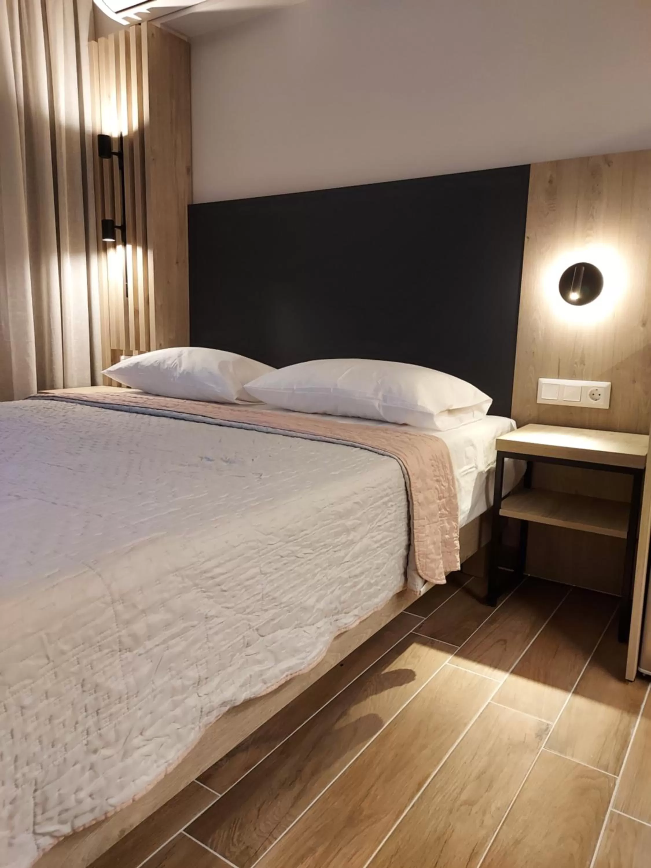 Bed in EUPHORIA ''Staying in Pleasure''