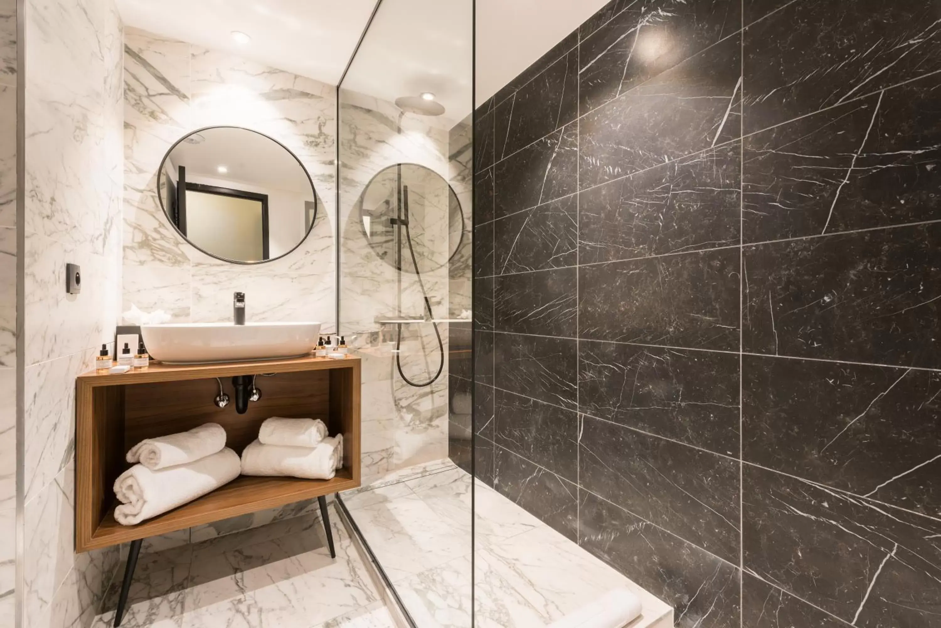 Double Room with Shower and Village View in Fahrenheit Seven Courchevel Double Room with Shower and Village View in Fahrenheit Seven Courchevel