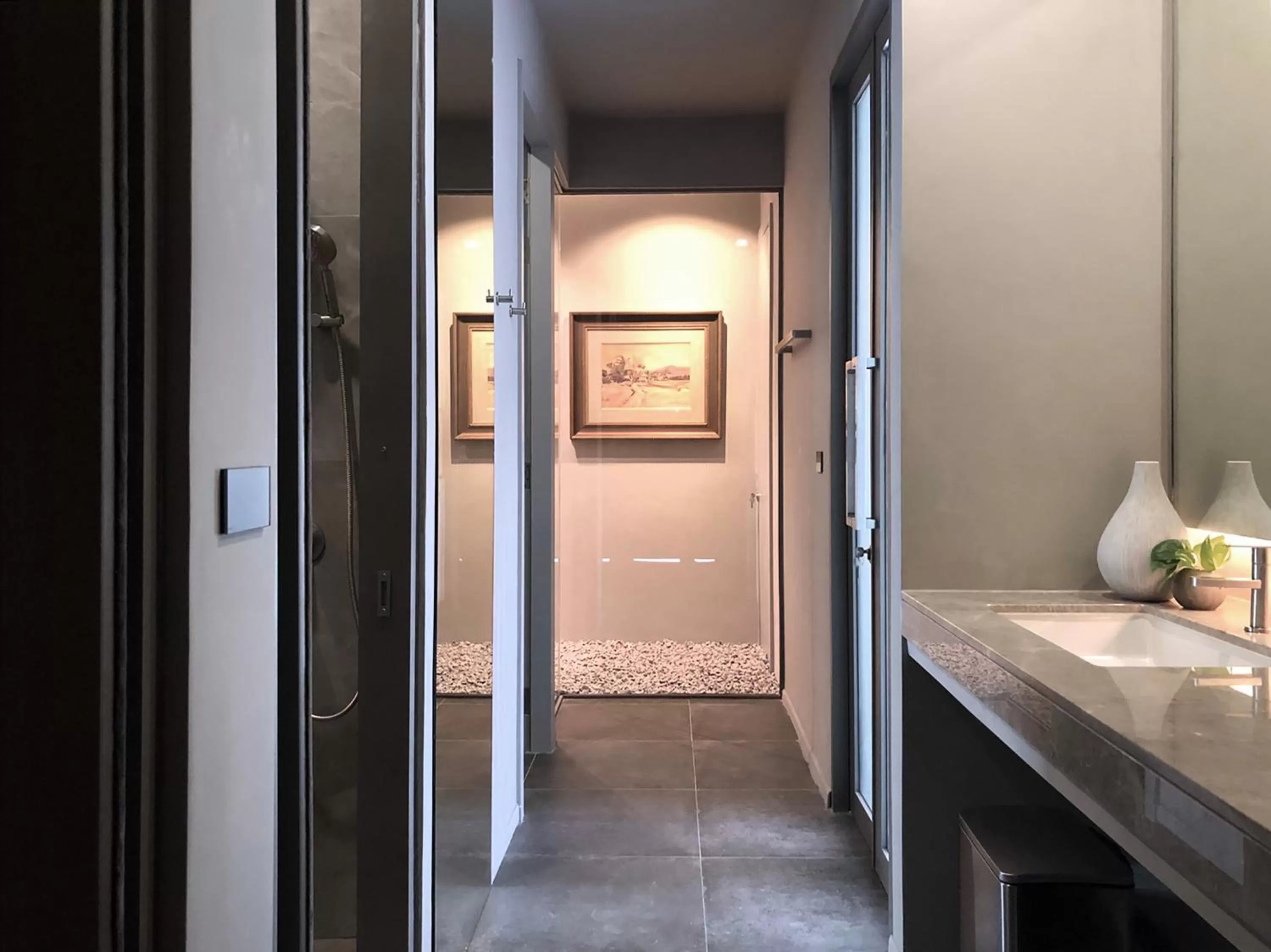 Facade/entrance in Doowall Hotel