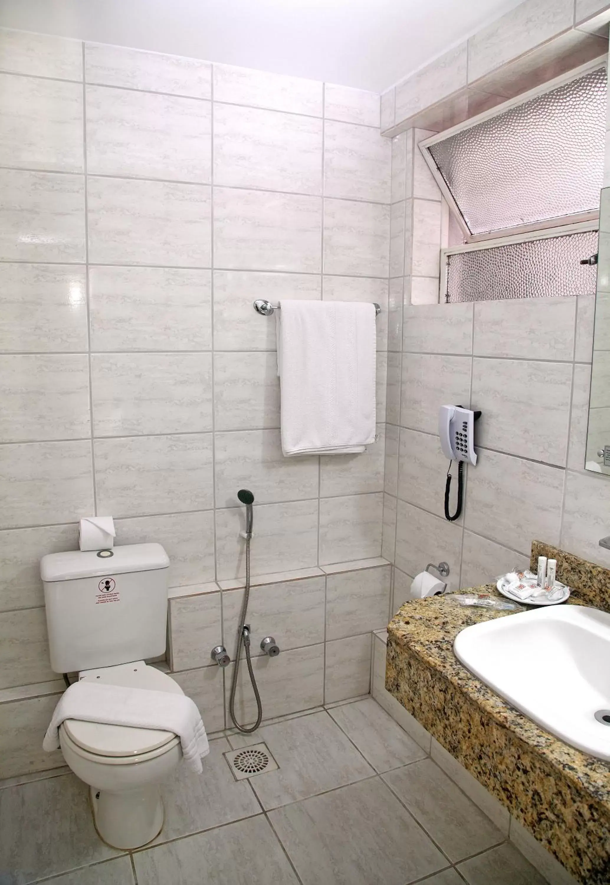 Economy Double Room With One Double Bed - single occupancy in Embaixador Hotel & Centro de Eventos by Fast10 Economy Double Room With One Double Bed - single occupancy in Embaixador Hotel & Centro de Eventos by Fast10