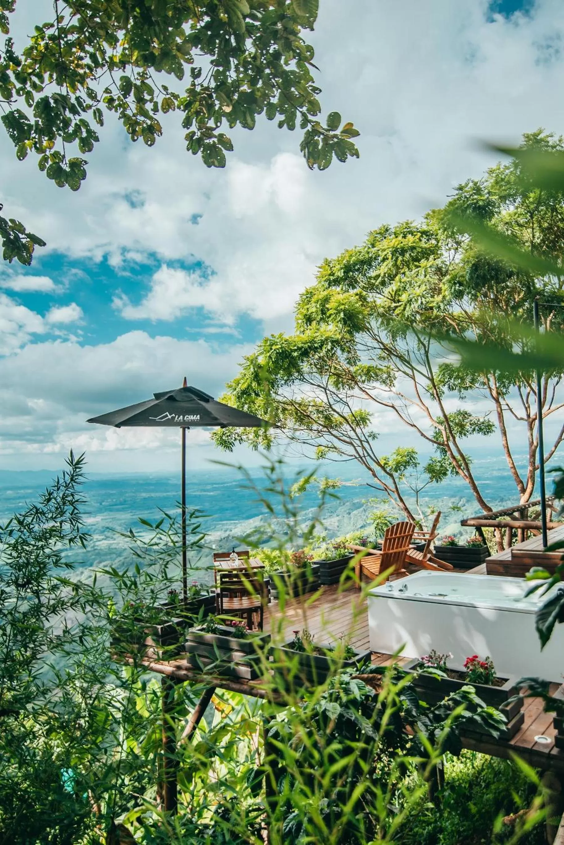 Natural landscape in La Cima Eco Hotel