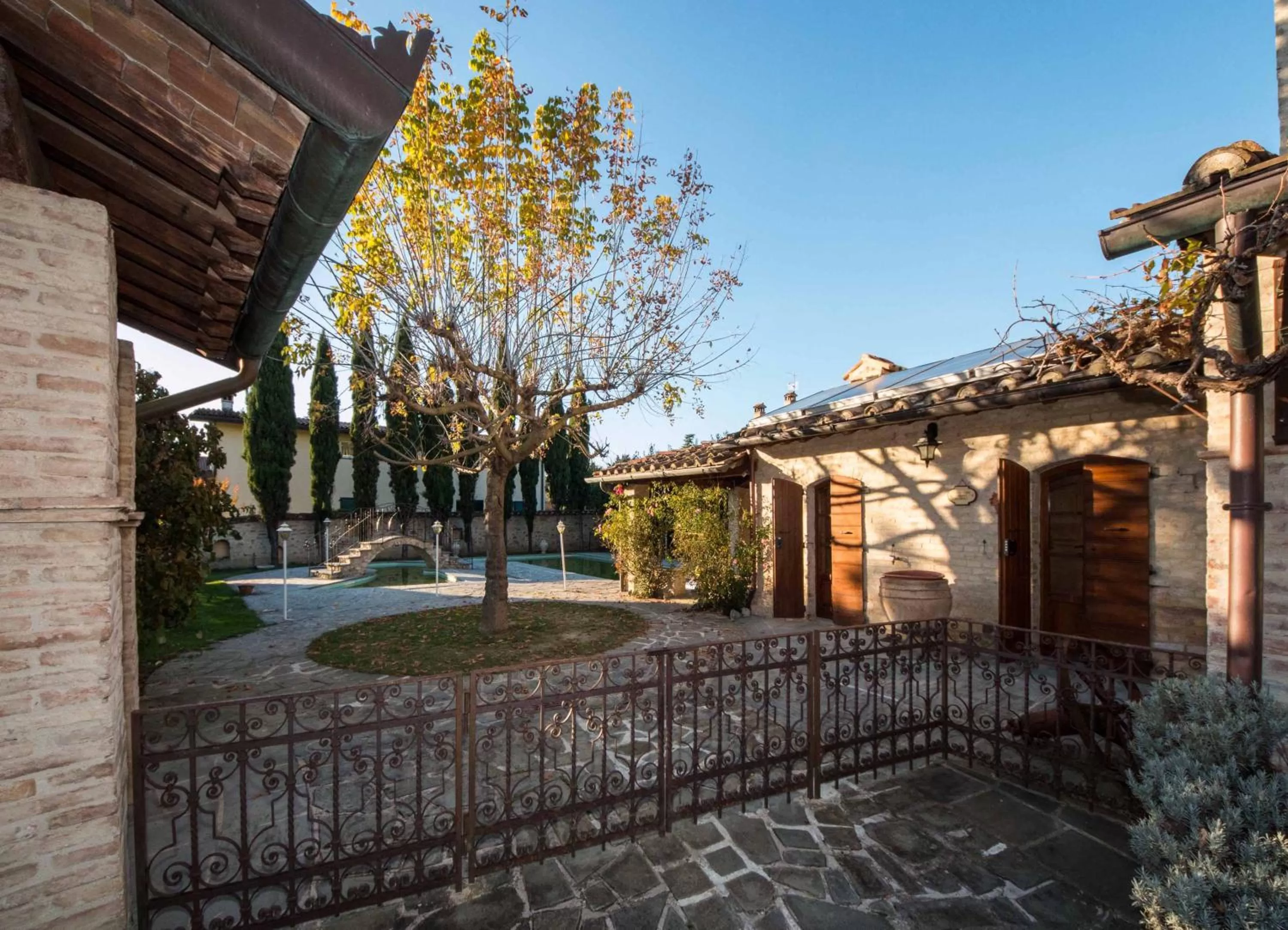 Pool view in Residenza D'epoca Il Biribino