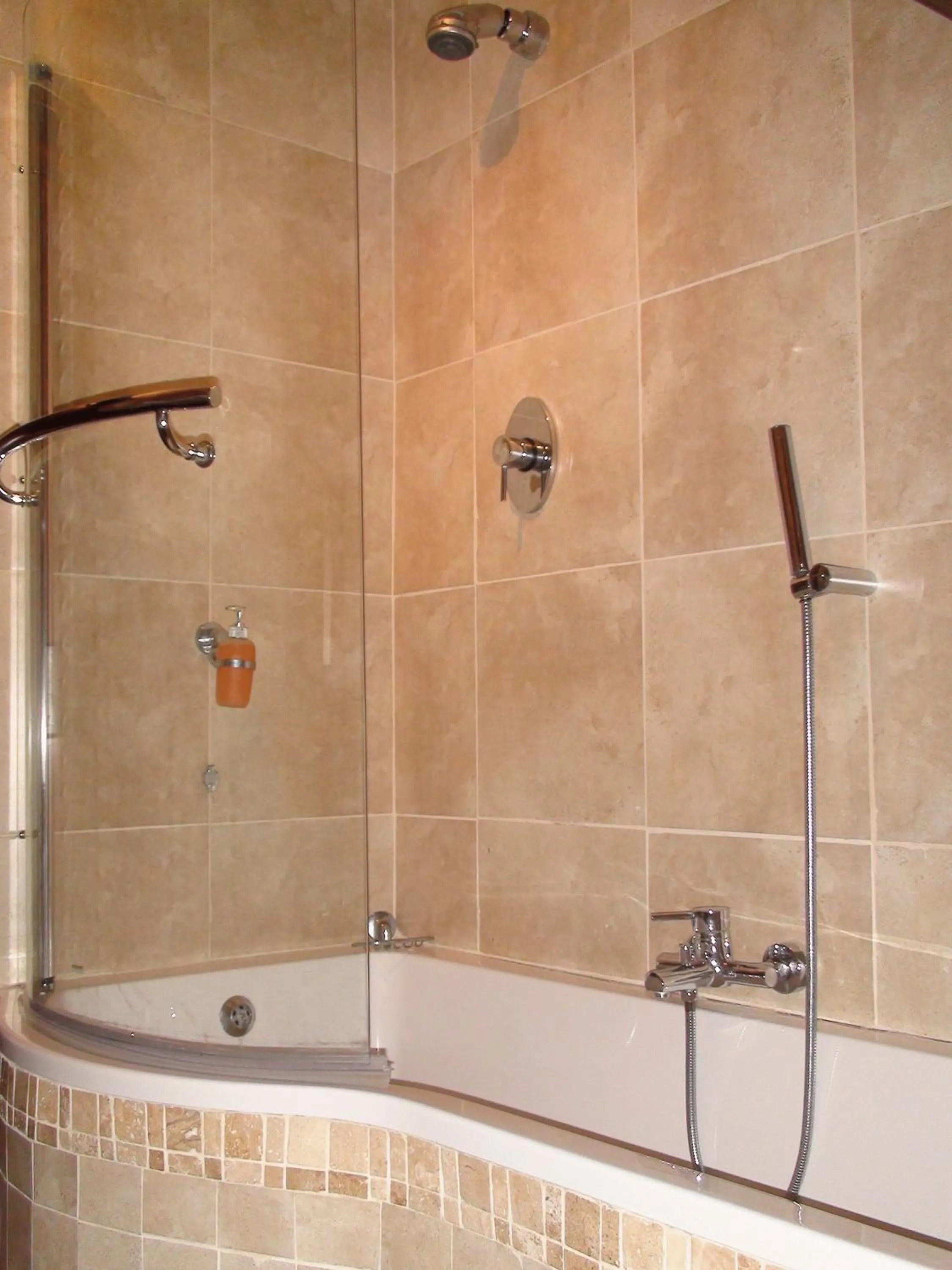 Bathroom in Villa Lugano Guesthouse