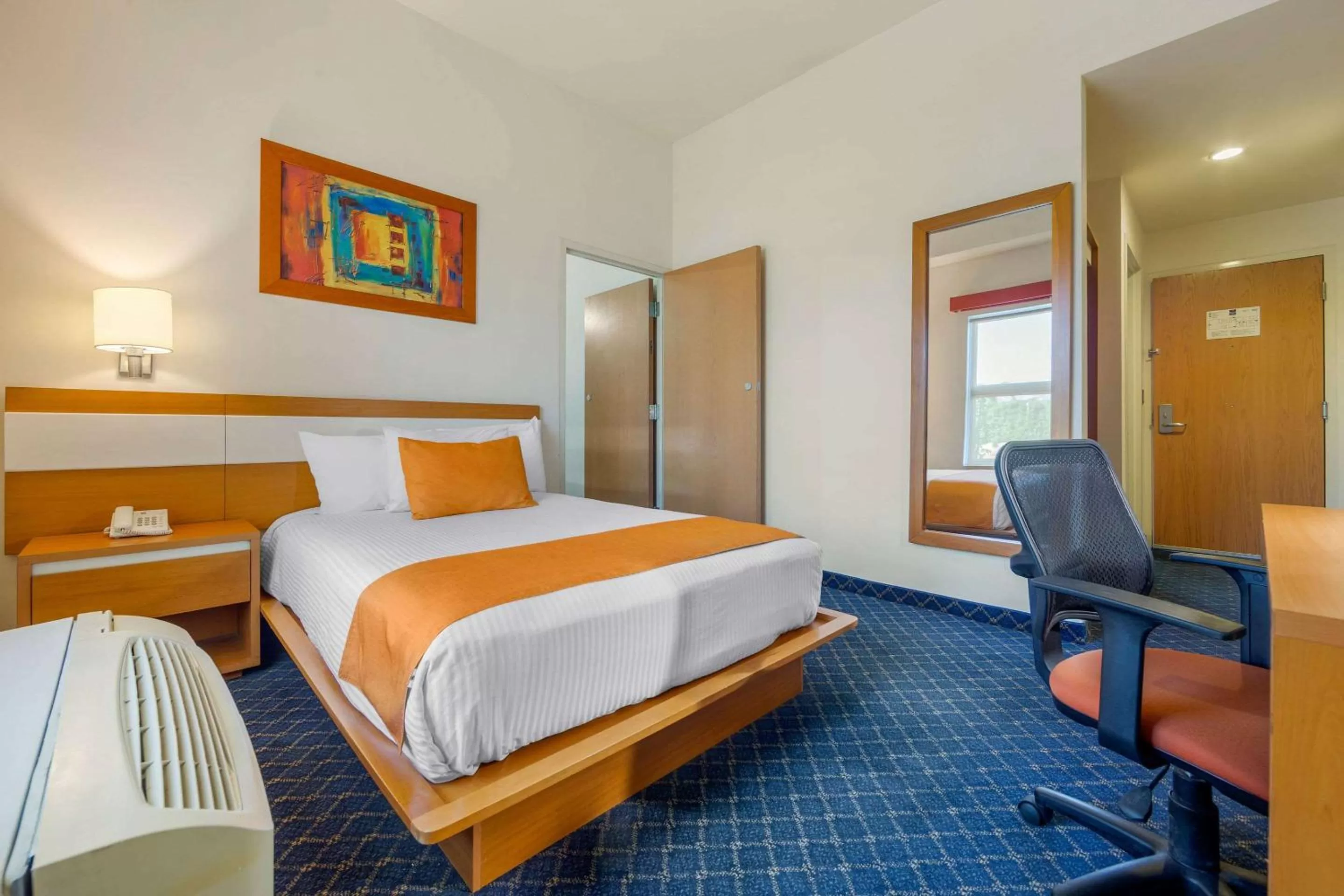 Photo of the whole room, Bed in Sleep Inn Torreon