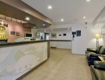 Lobby or reception in Super 8 by Wyndham Yellowknife