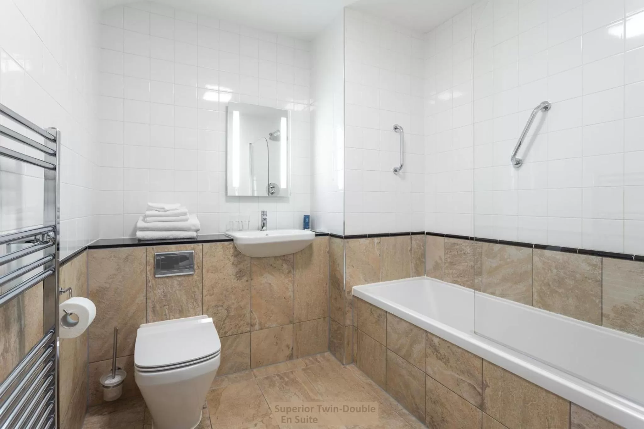 Bathroom in Gardiner Lodge