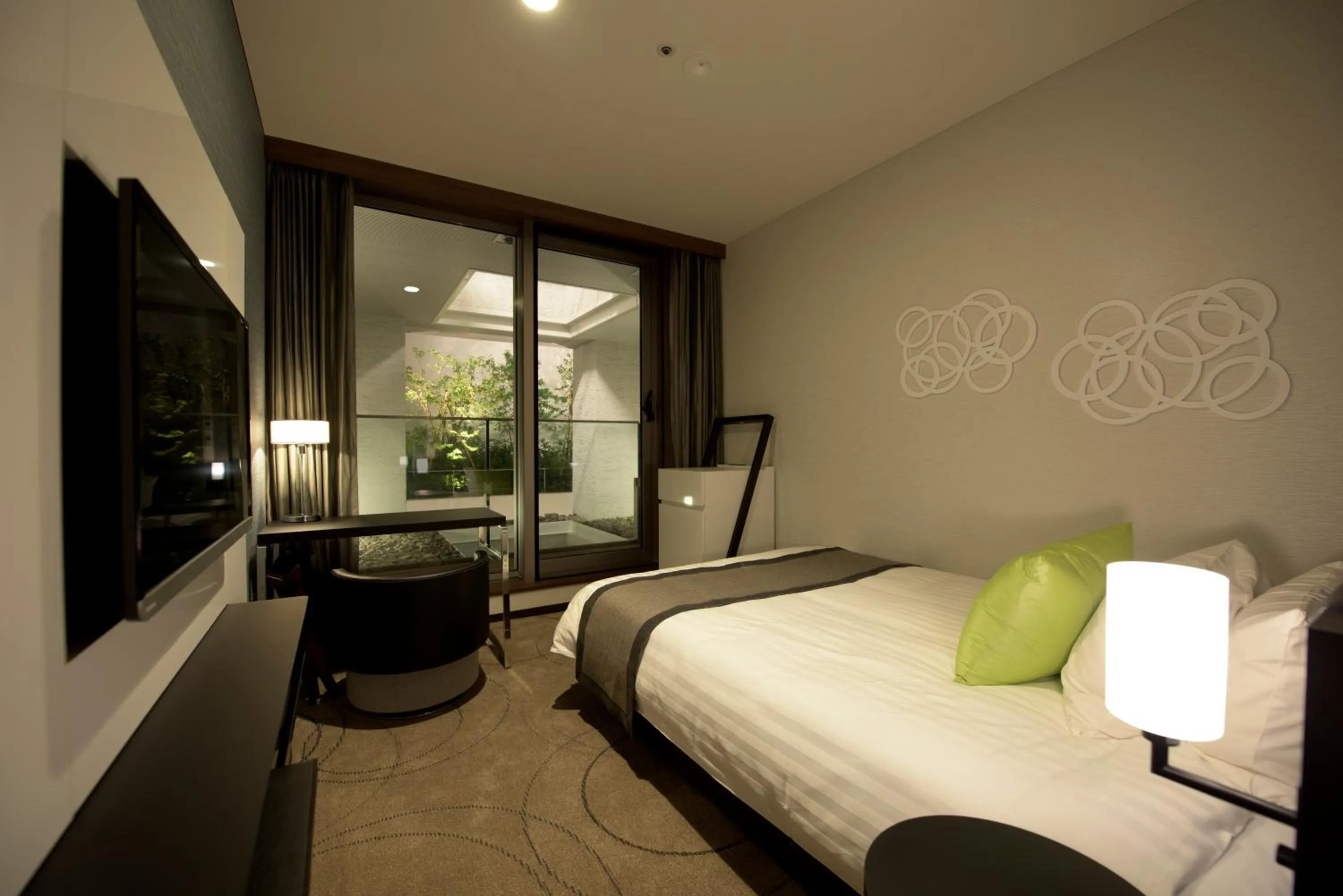 Photo of the whole room, Bed in Futakotamagawa Excel Hotel Tokyu