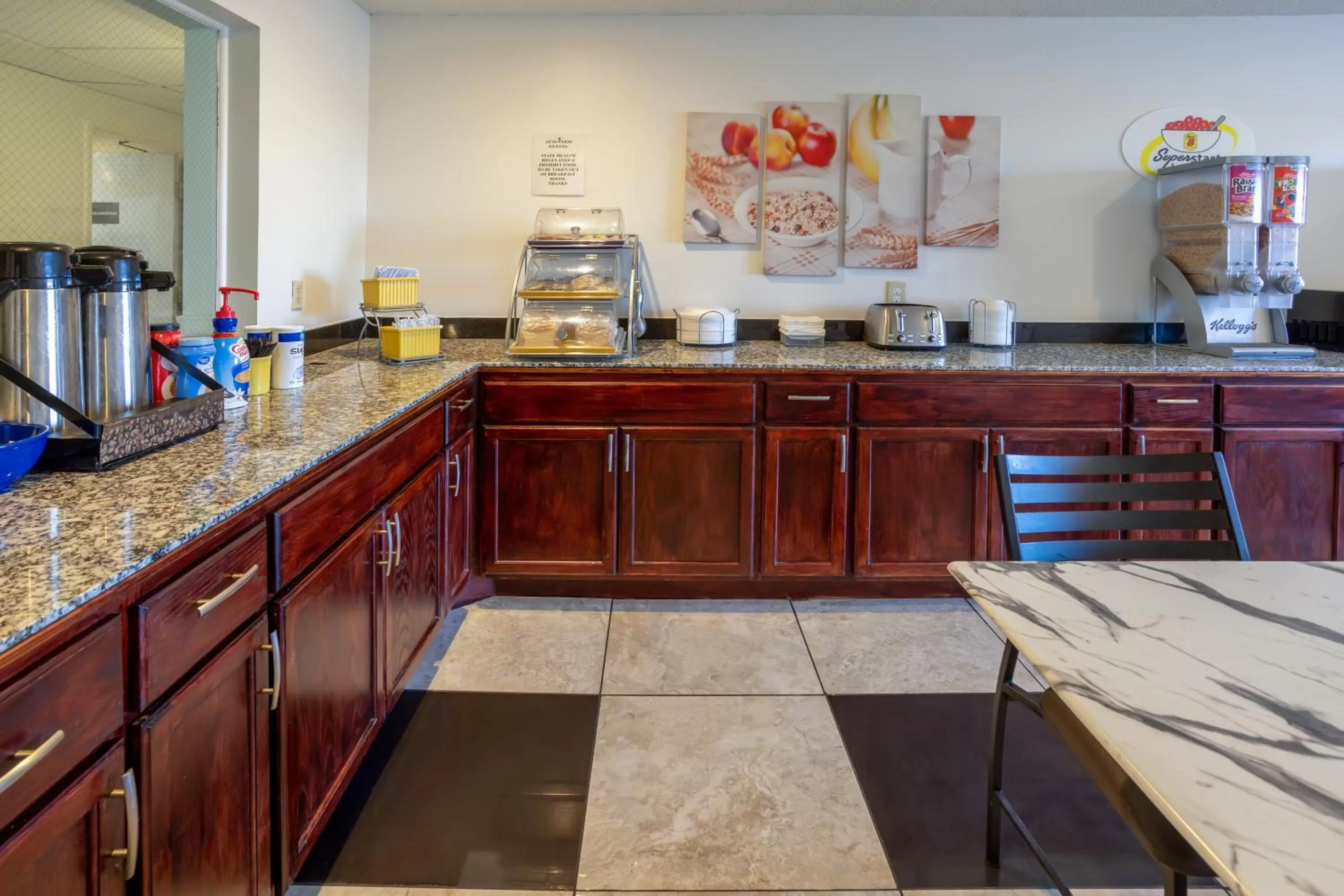 Breakfast in Super 8 by Wyndham Villa Rica