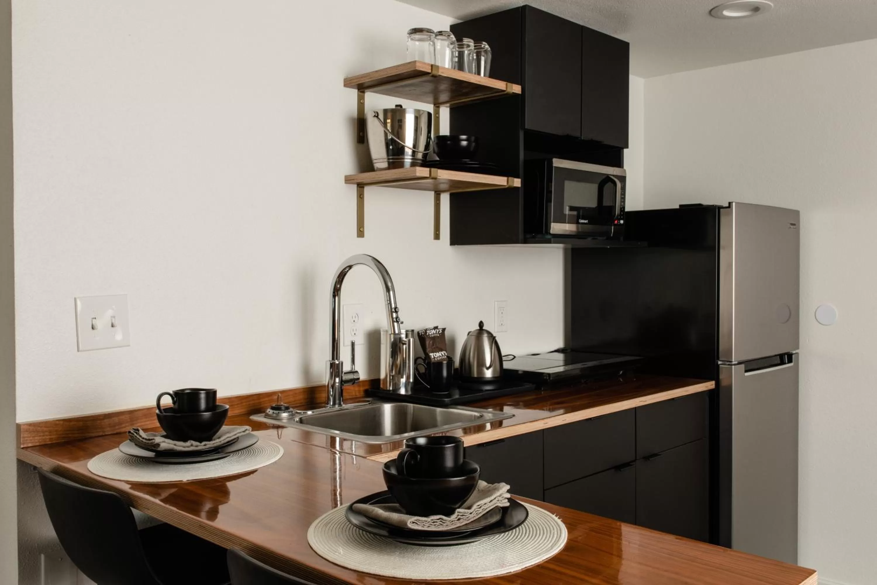 Kitchen or kitchenette in Hotel Leo