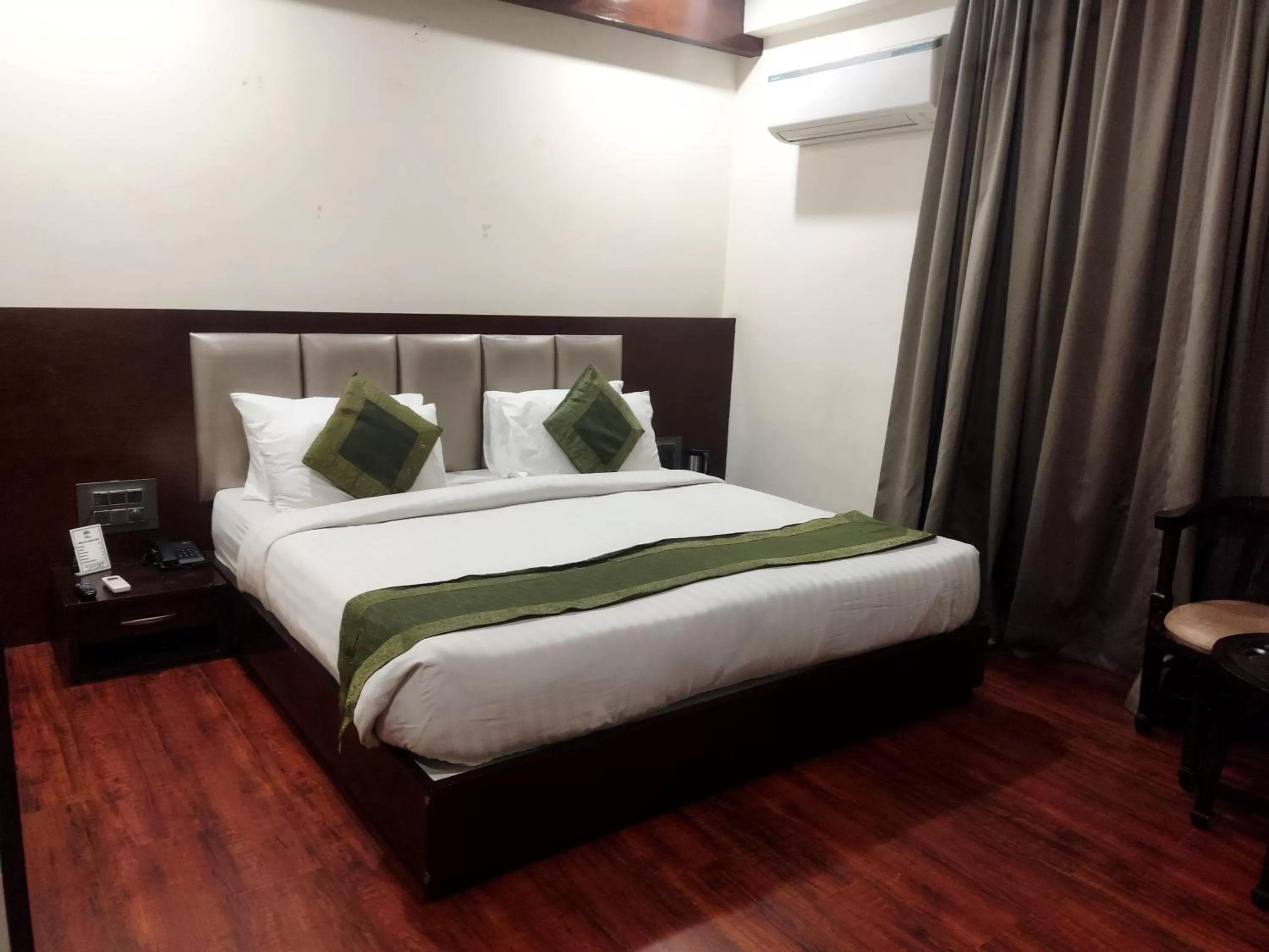 Bed in TGI Apple Inn