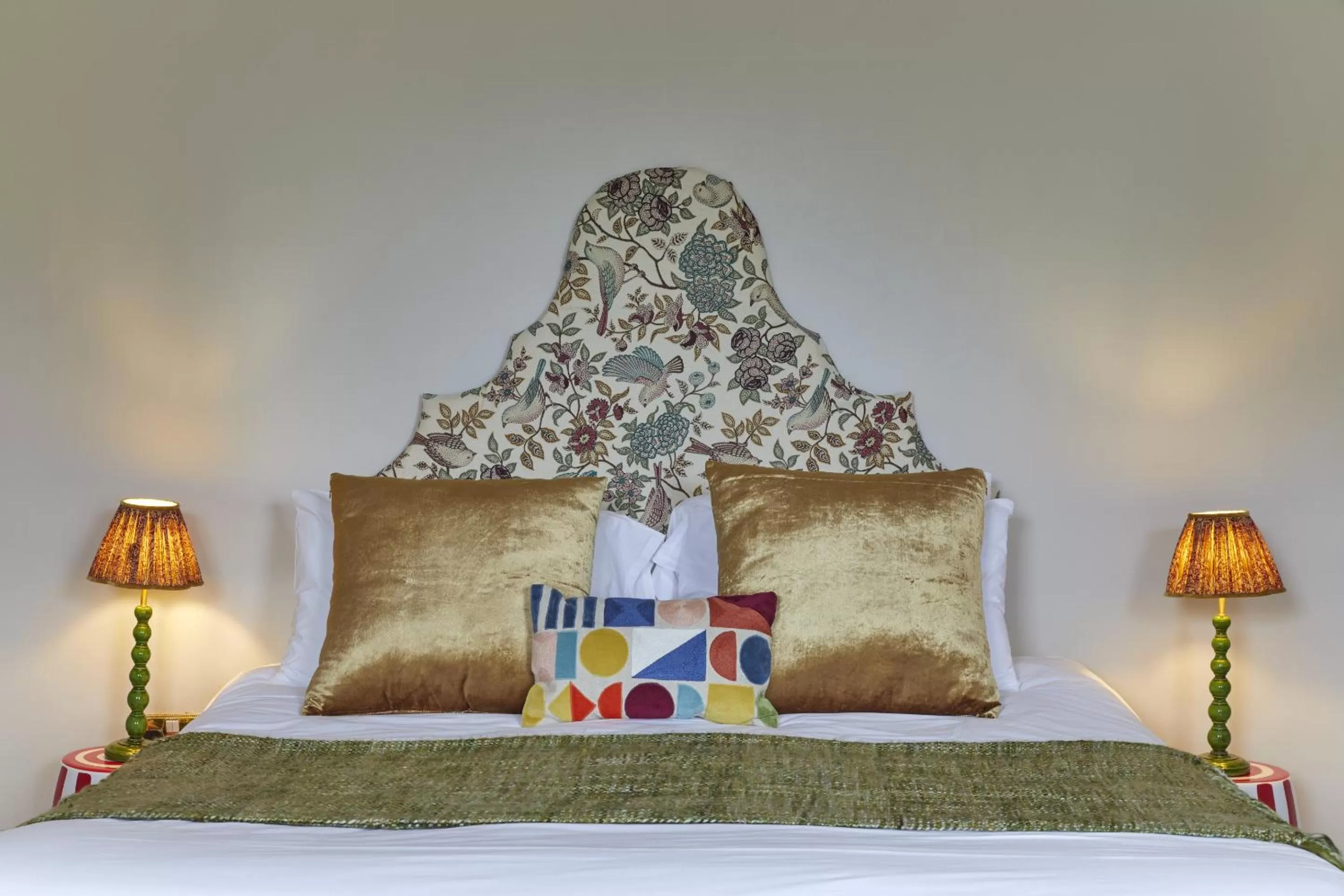 Bedroom, Bed in 81 Promenade Cheltenham