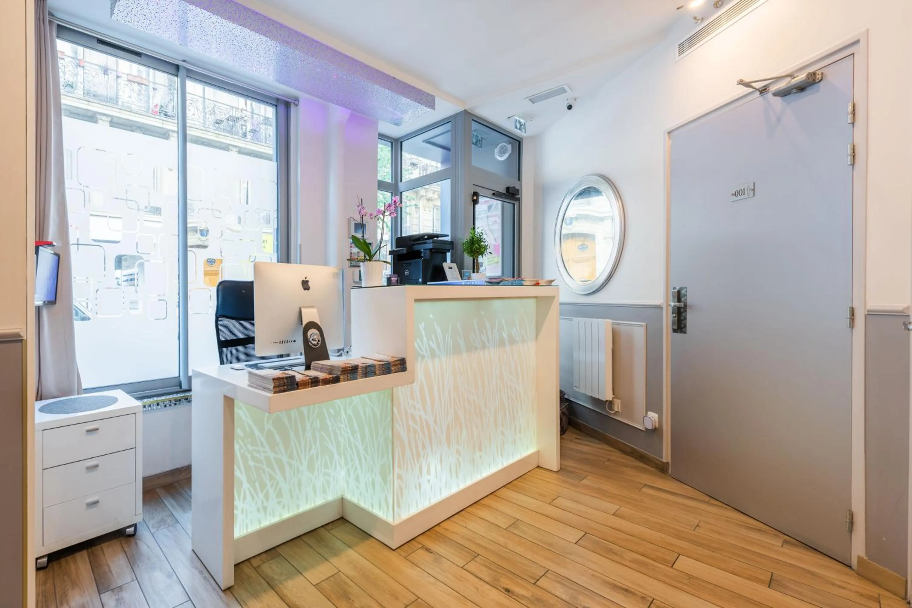 Lobby or reception in District Republique