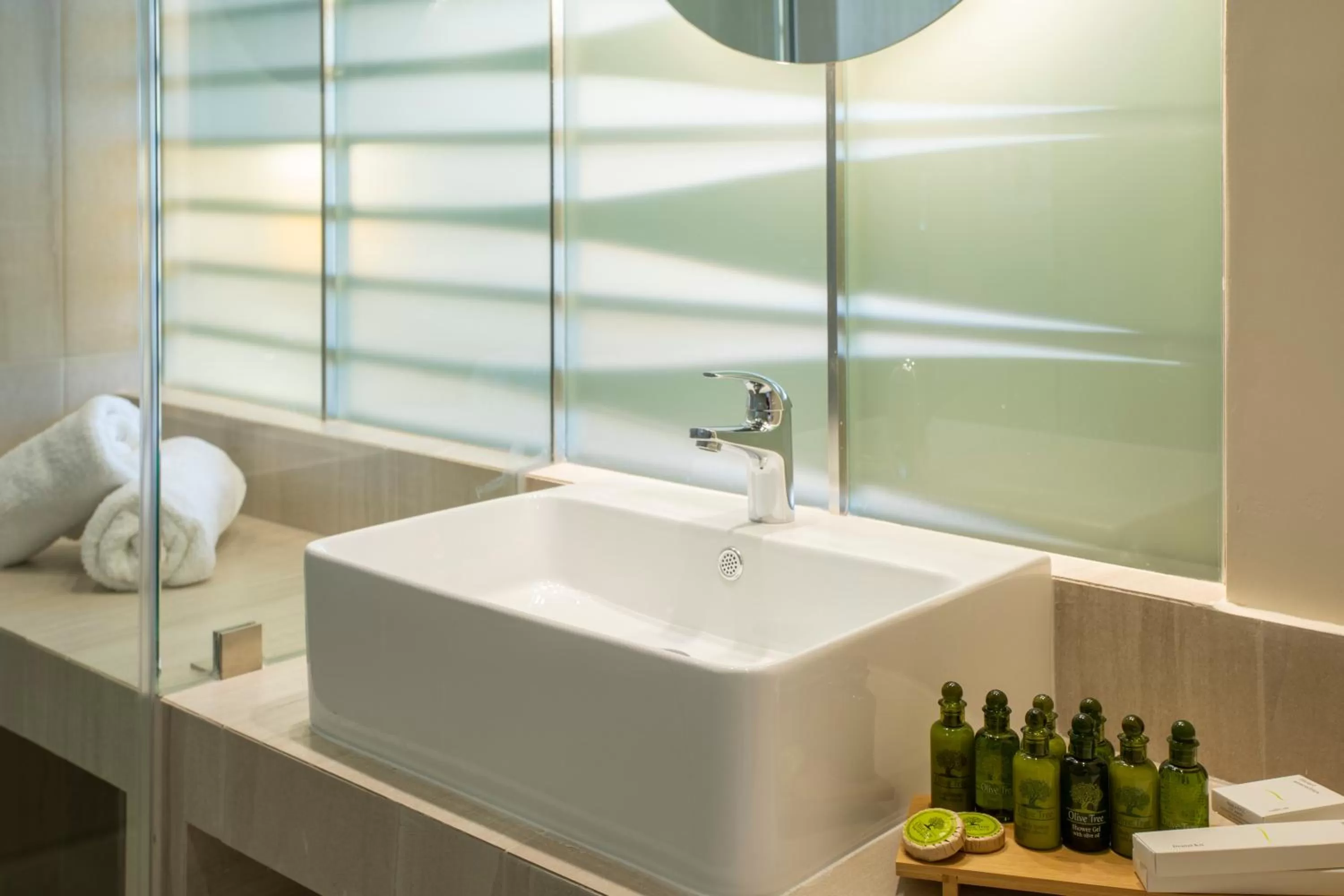 Bathroom in Green Suites Boutique Hotel