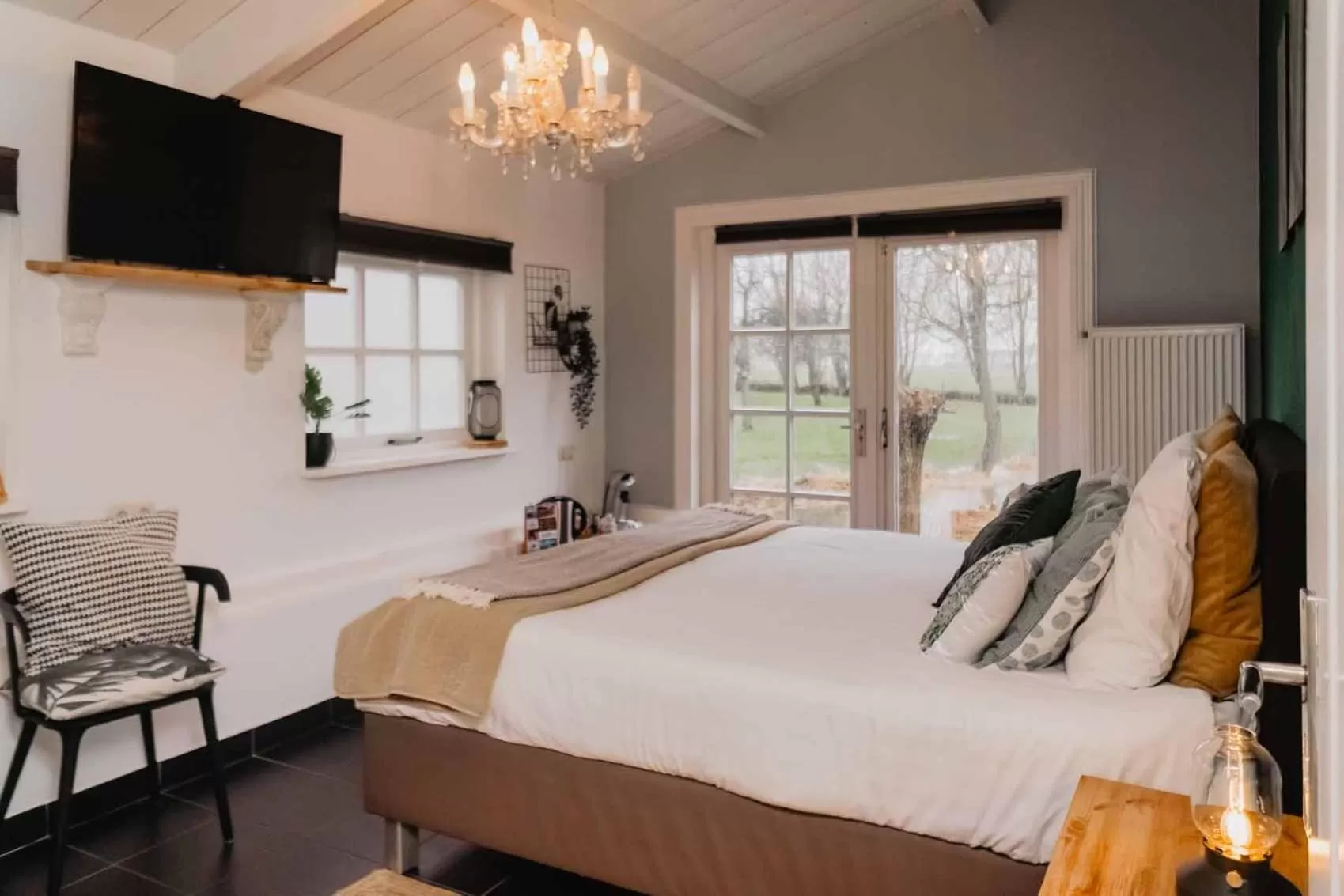 TV and multimedia in Herberg de Lingehoeve