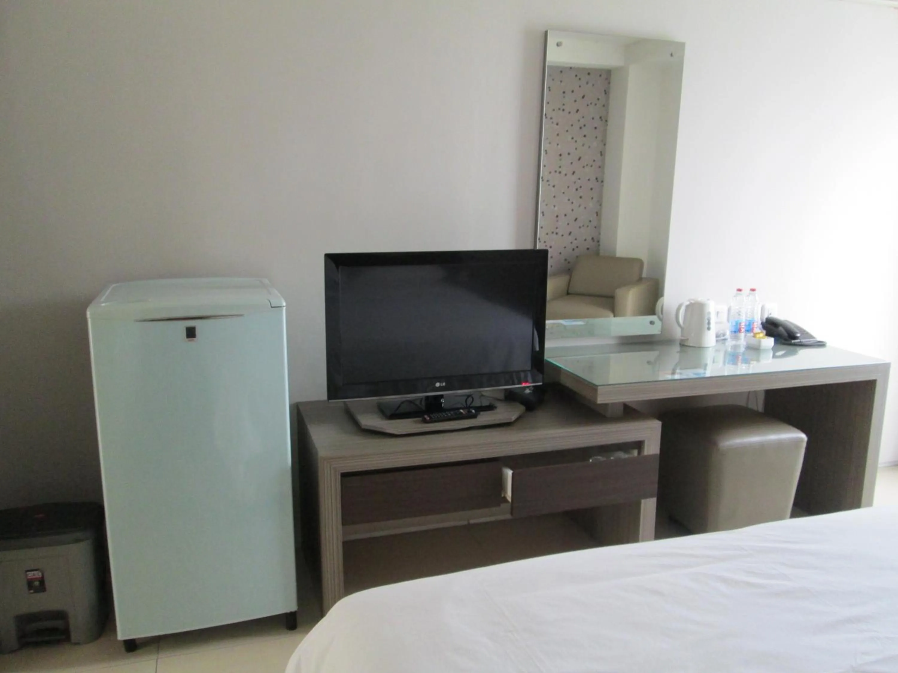 TV and multimedia, Bed in Rasuna Mansion