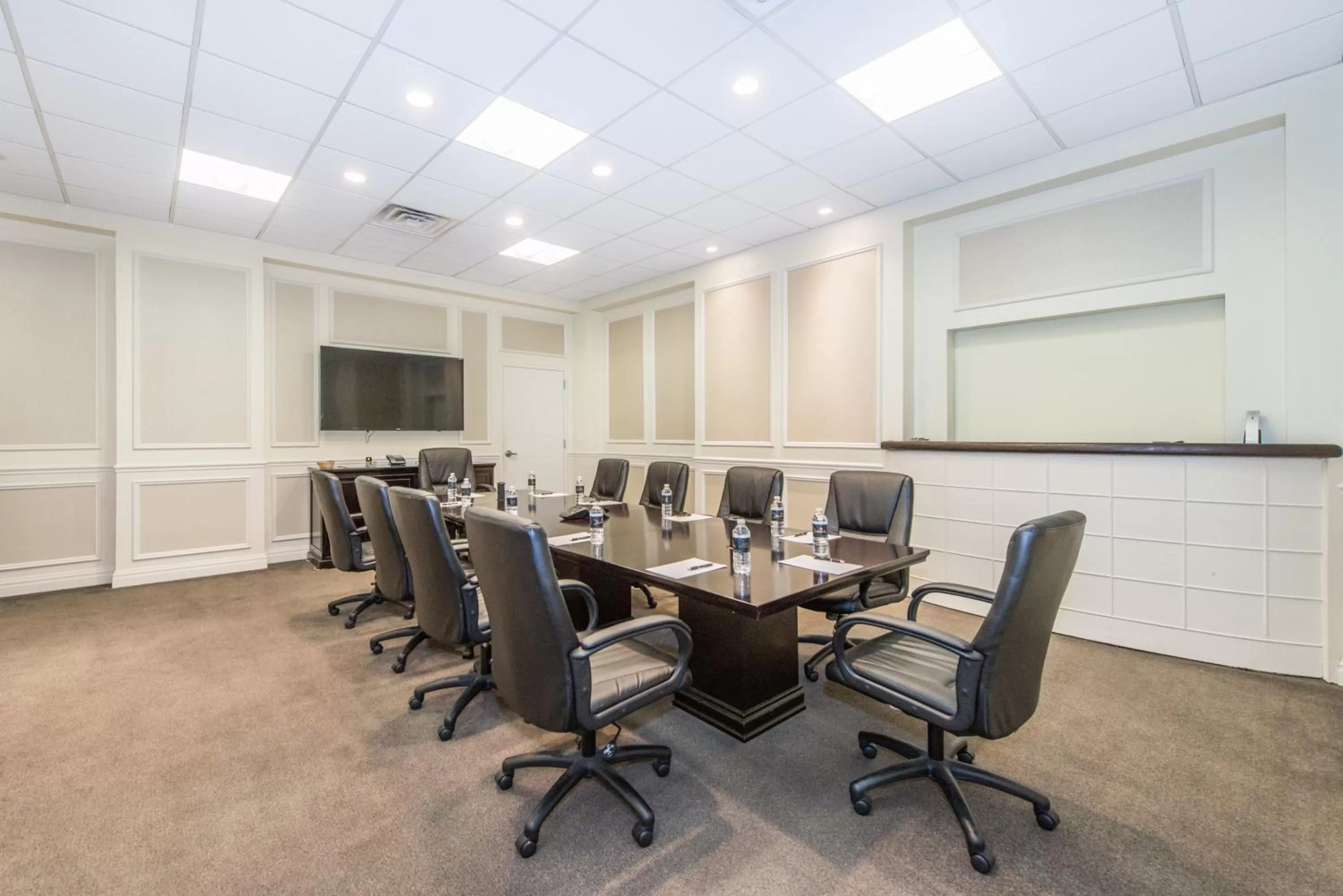 Business facilities in Lombardy Hotel