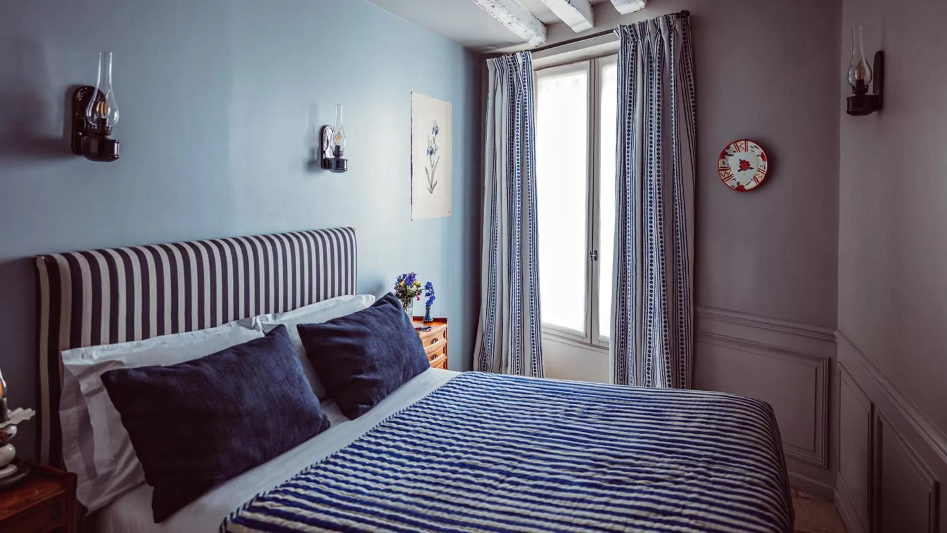 Photo of the whole room, Bed in Maison Saintonge