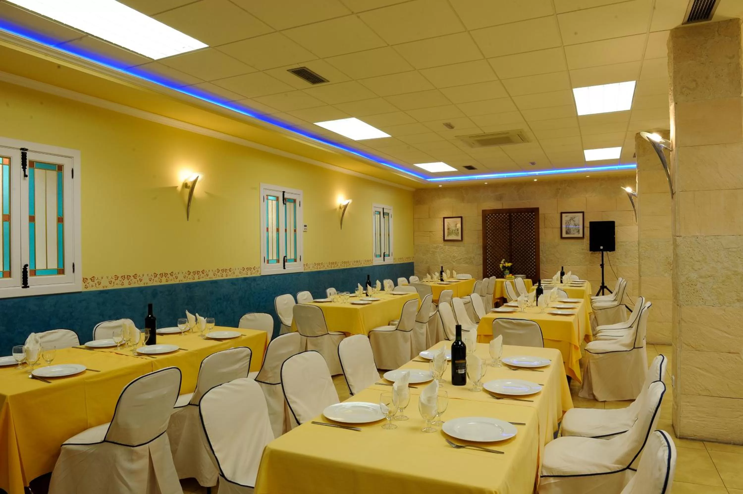 Lounge or bar in Hotel Corregidor