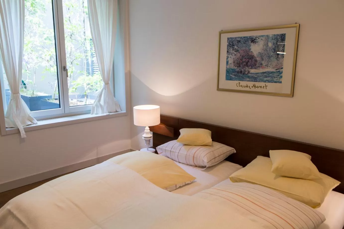 Photo of the whole room, Bed in Tertianum Parkresidenz Meilen