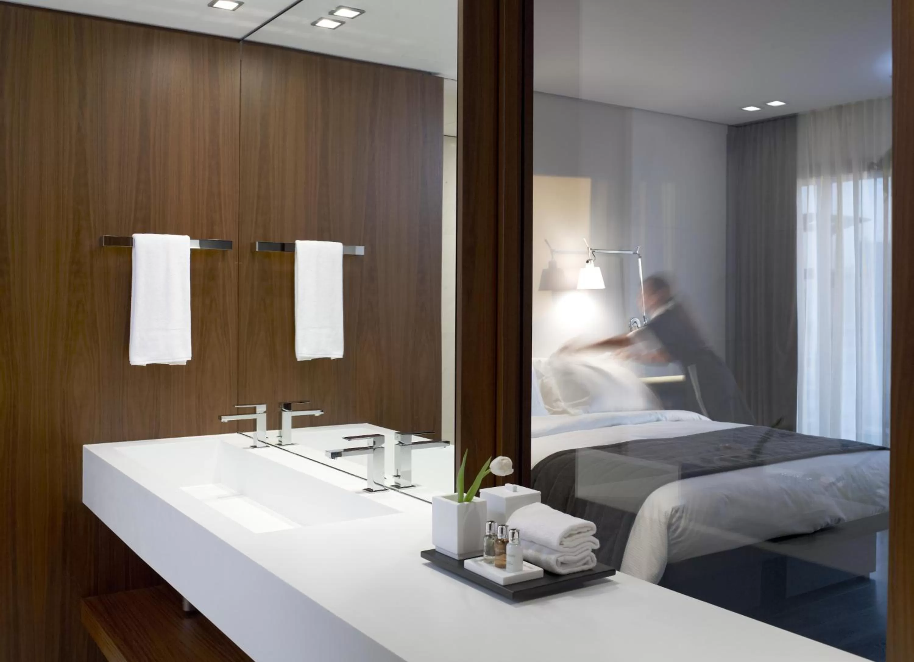 Day, Bed in The Met Hotel Thessaloniki, a Member of Design Hotels