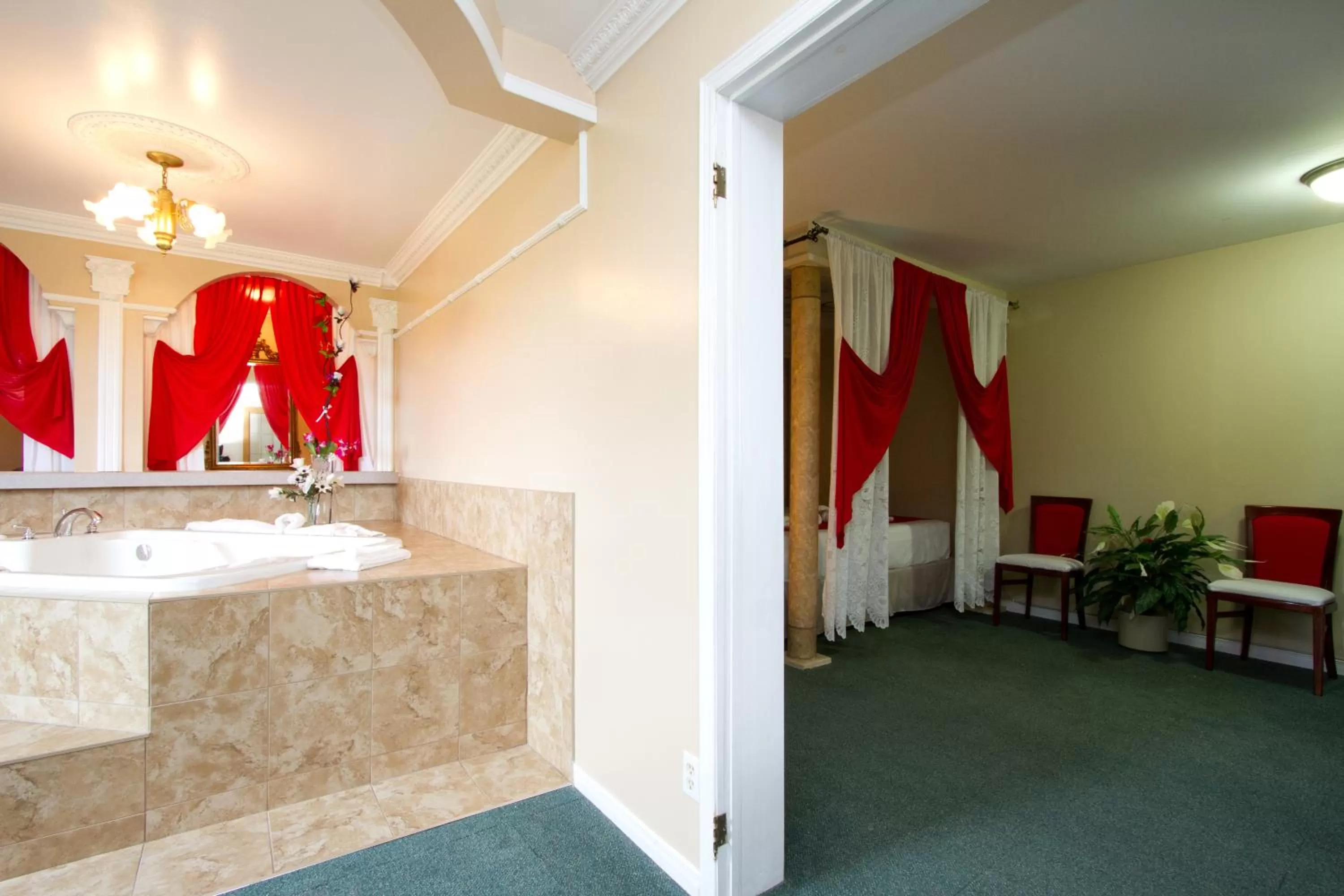 Hot Spring Bath in Knights Inn Lindsay