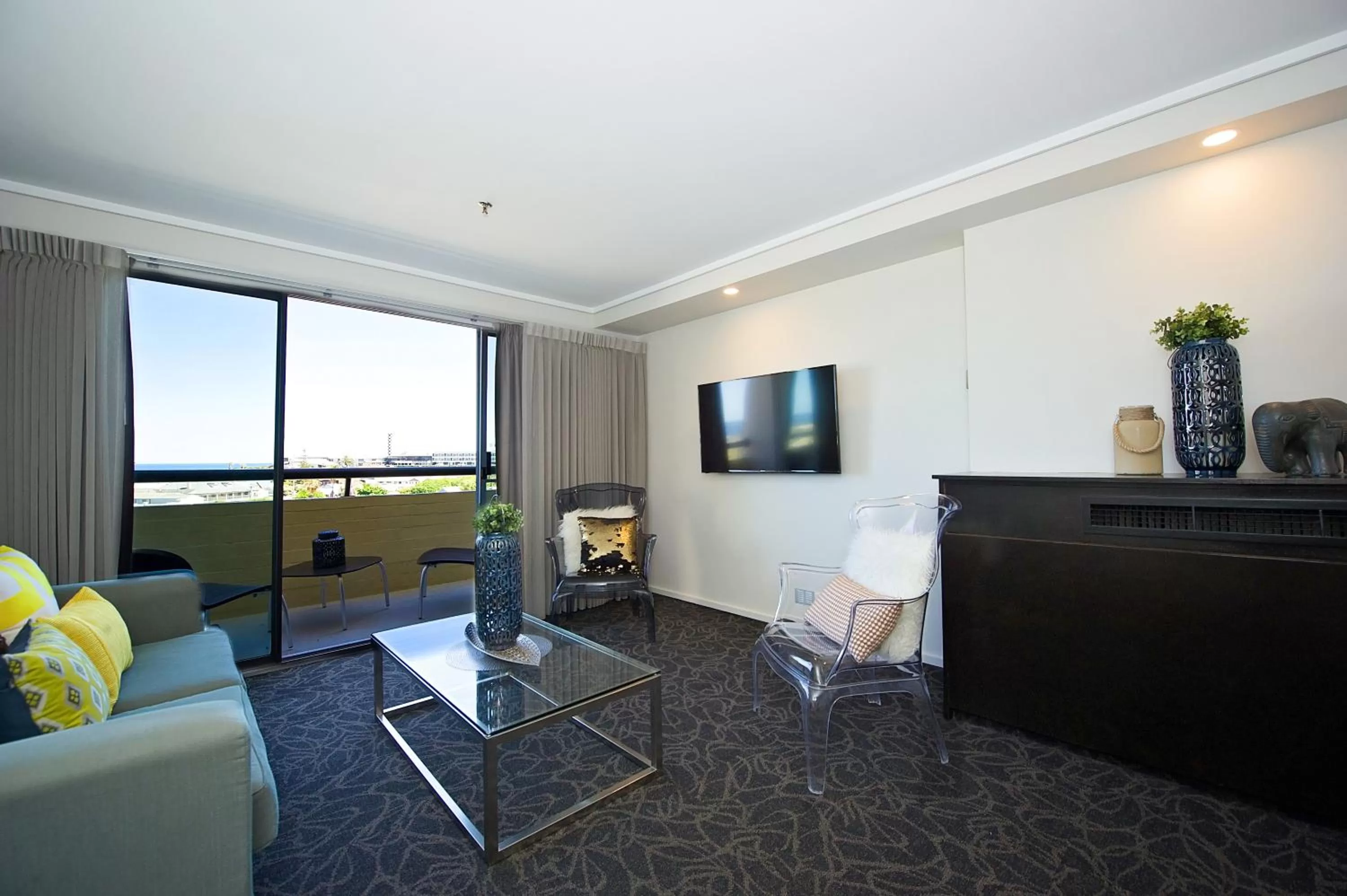 TV and multimedia in The Lord Forrest Hotel