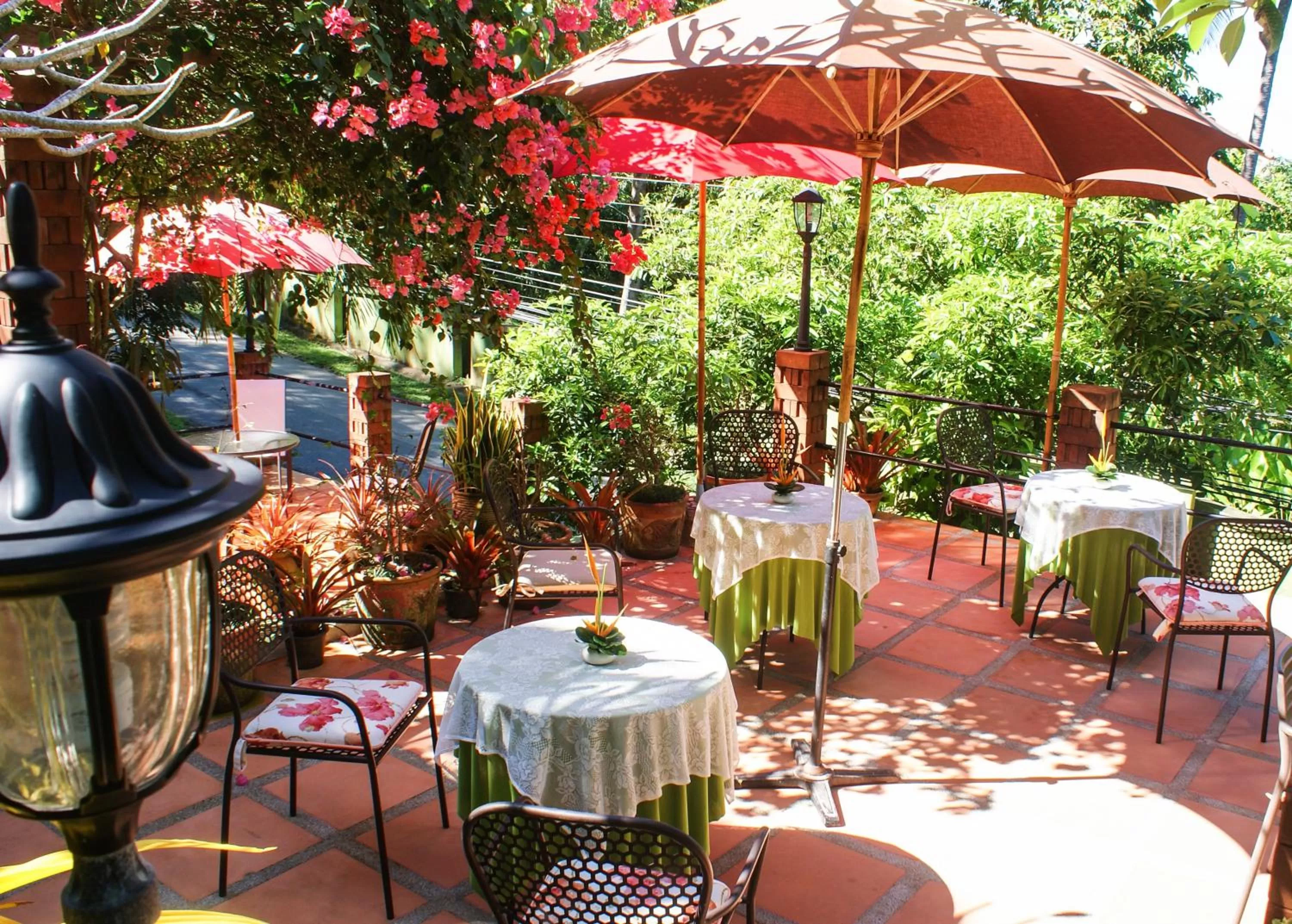 Restaurant/Places to Eat in Rock Inn Bailan