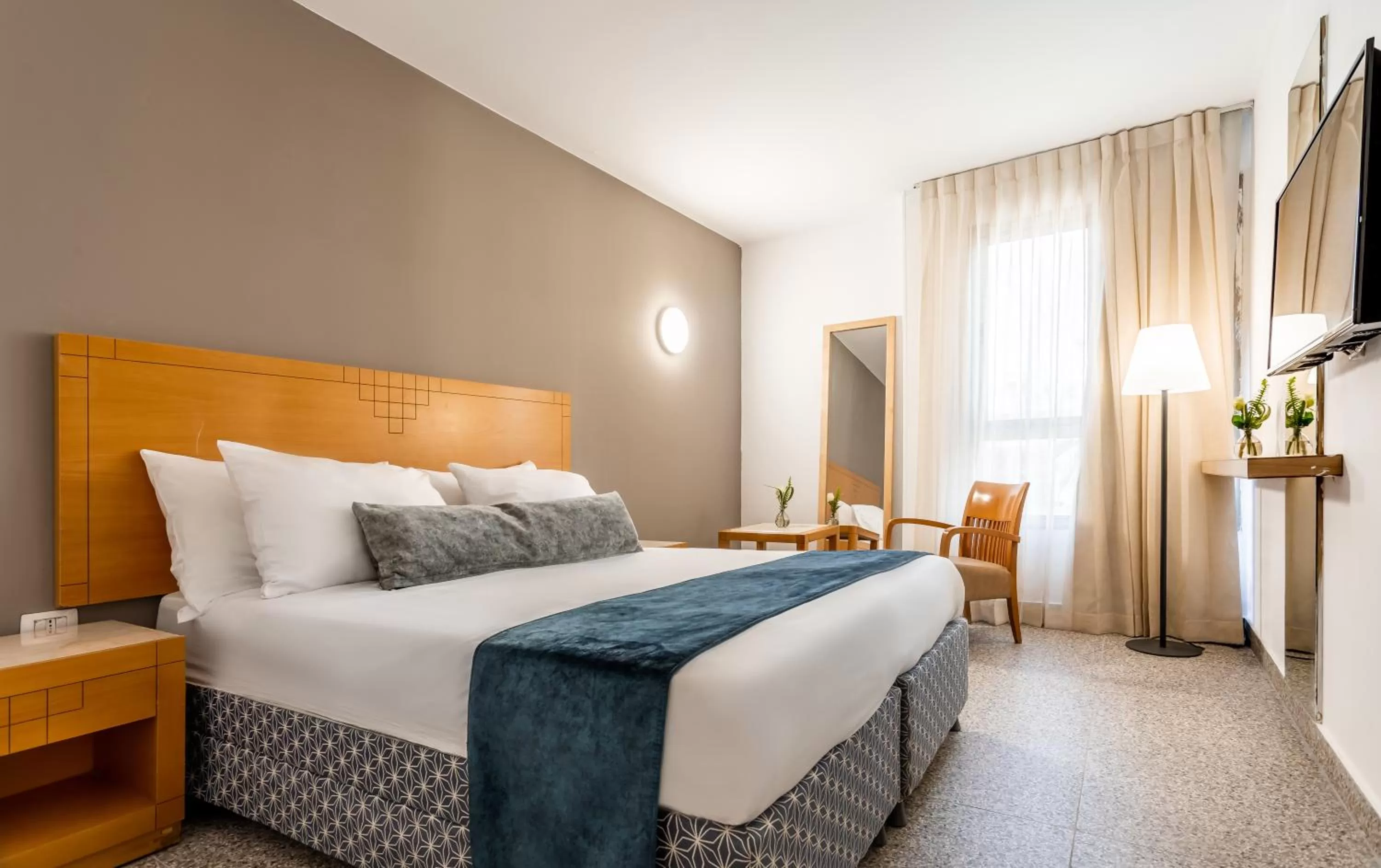 Bedroom, Bed in Jacob Eilat