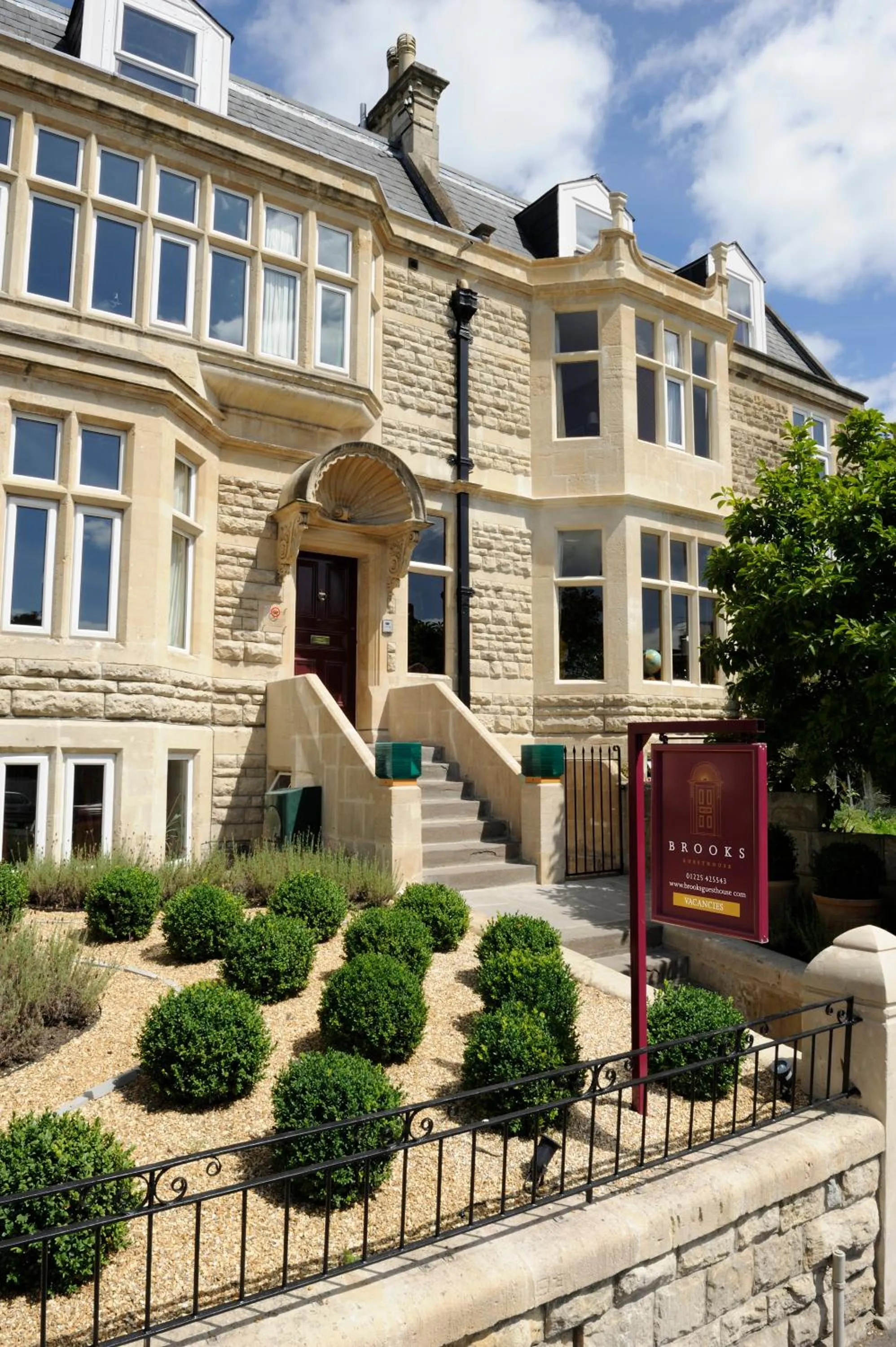 Facade/entrance in Brooks Guesthouse