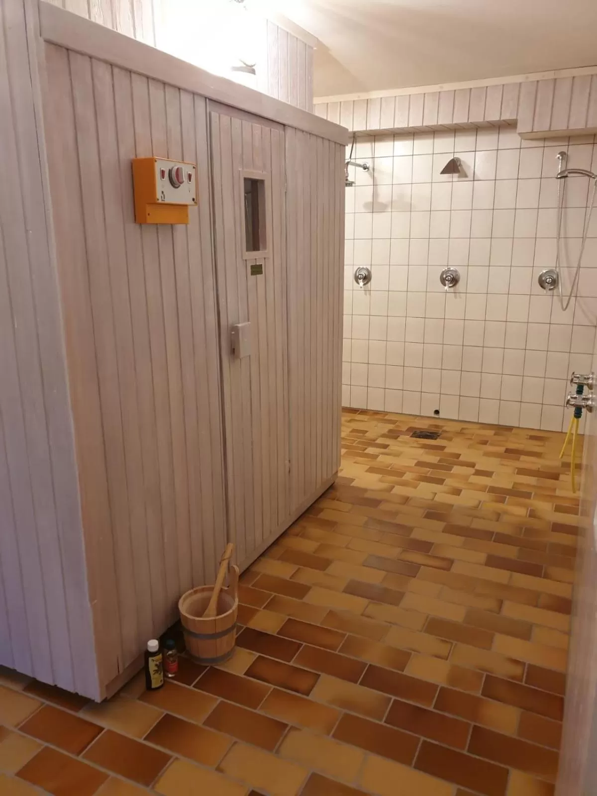 Sauna, Bathroom in Das Frühstückshotel Büsum