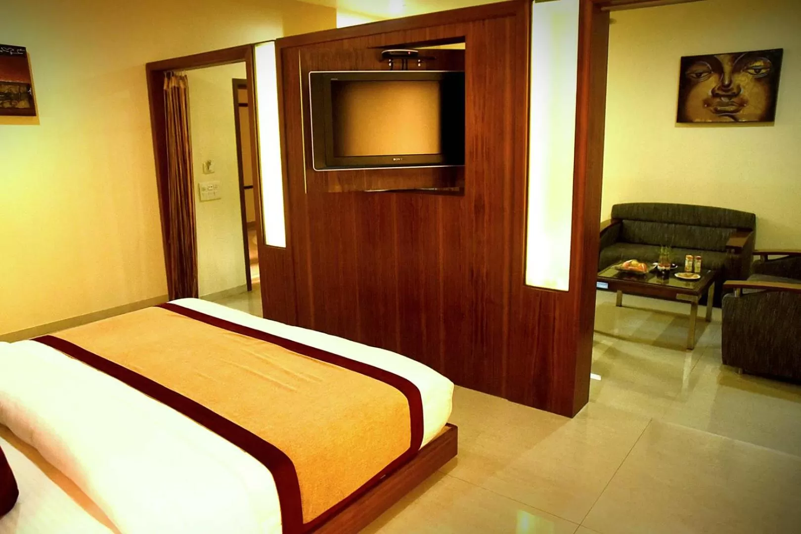 Photo of the whole room, TV/Entertainment Center in Hotel Fortune Palace