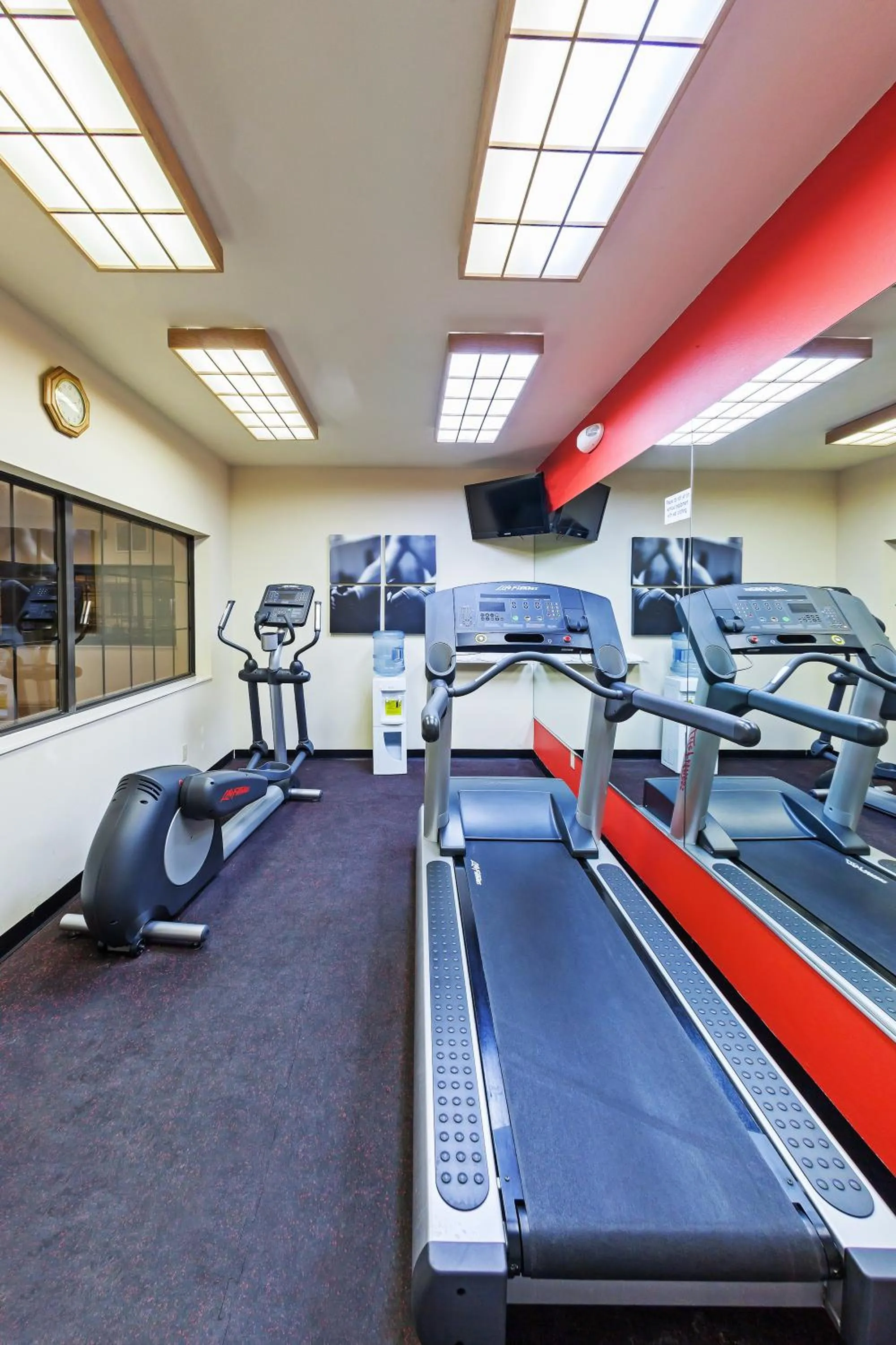 Fitness centre/facilities in Country Inn & Suites by Radisson, Lubbock, TX
