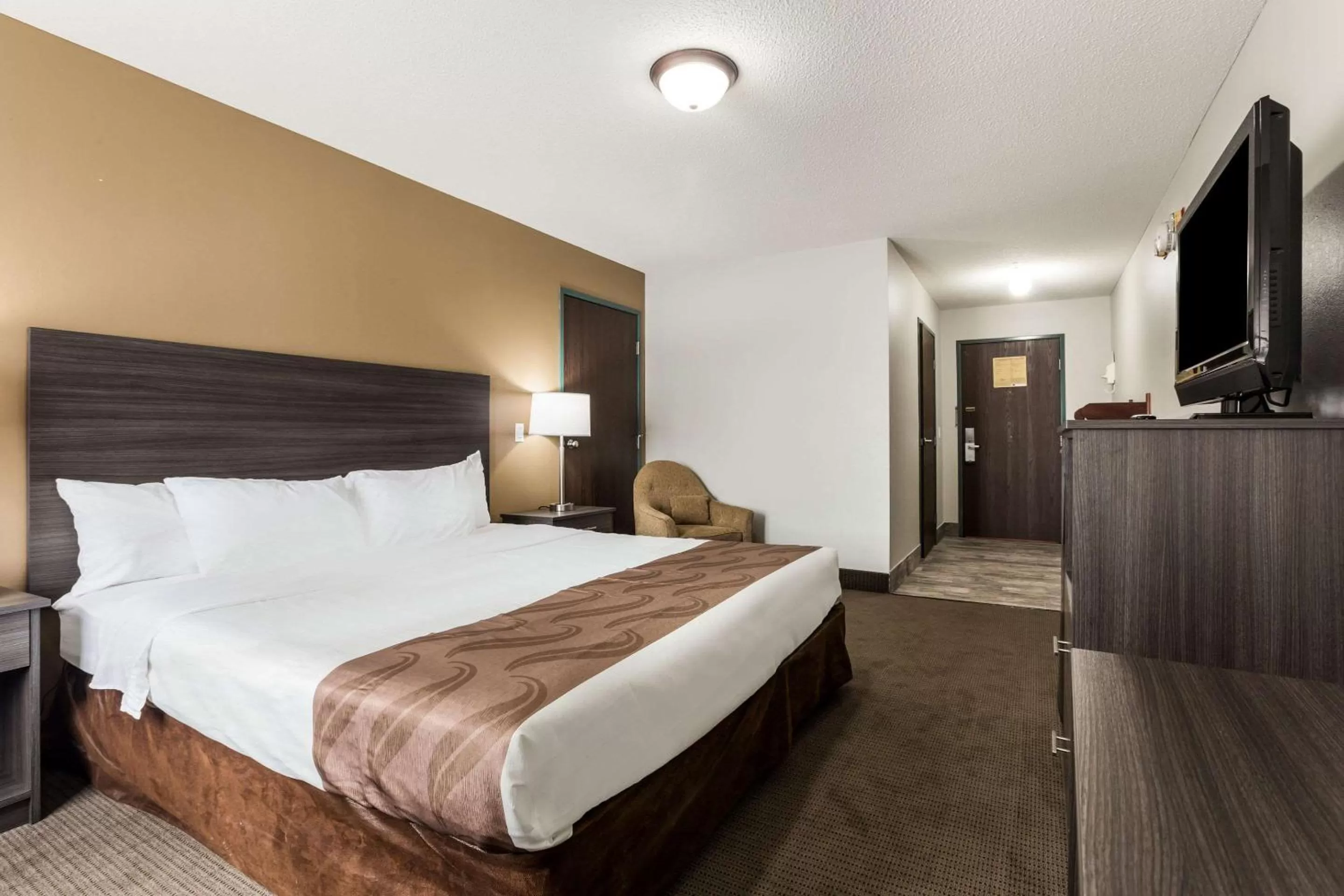 Photo of the whole room, Bed in Quality Inn Clare