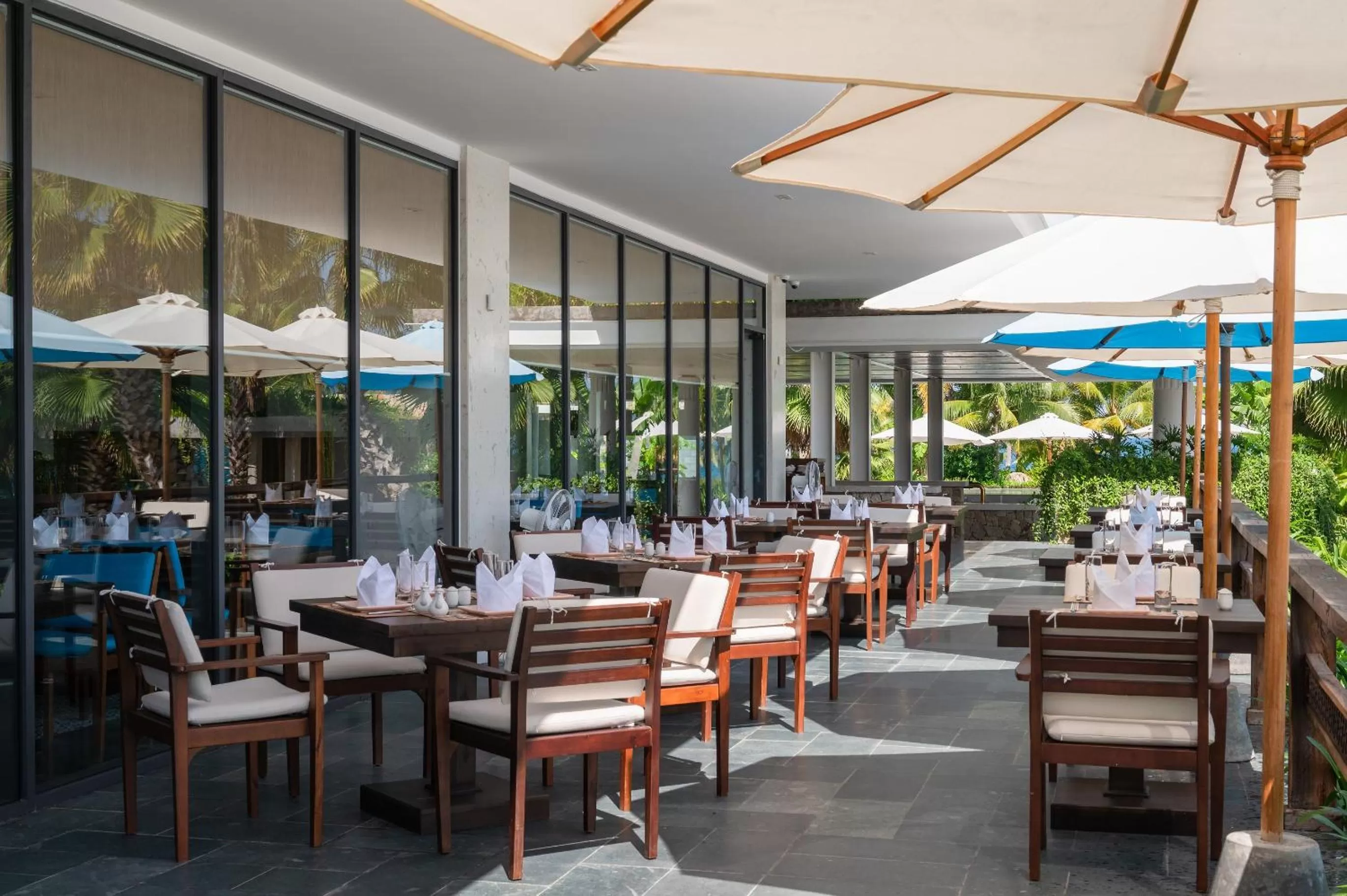 Restaurant/places to eat in Alibu Resort Nha Trang