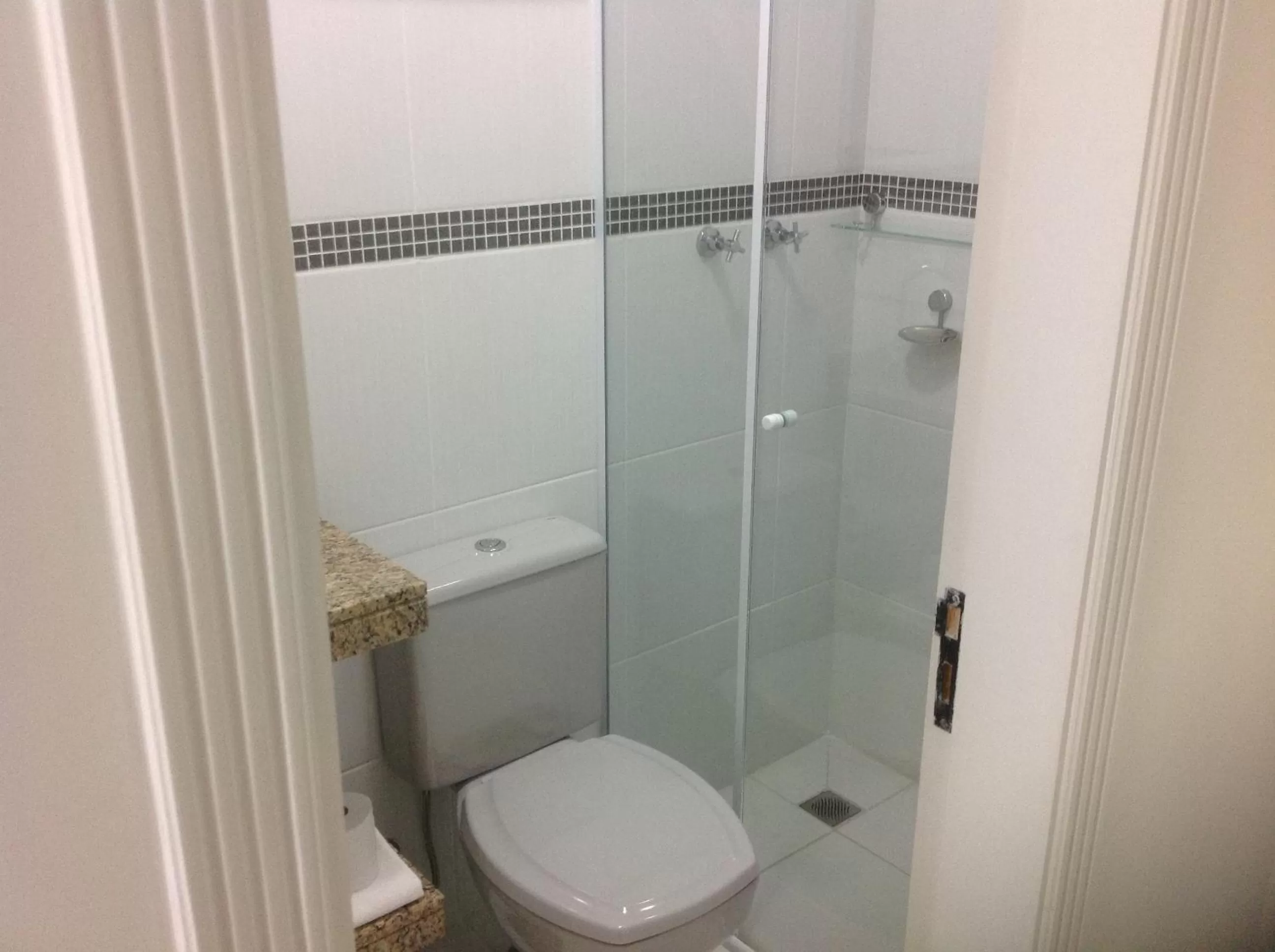 Shower in Upper Hotel