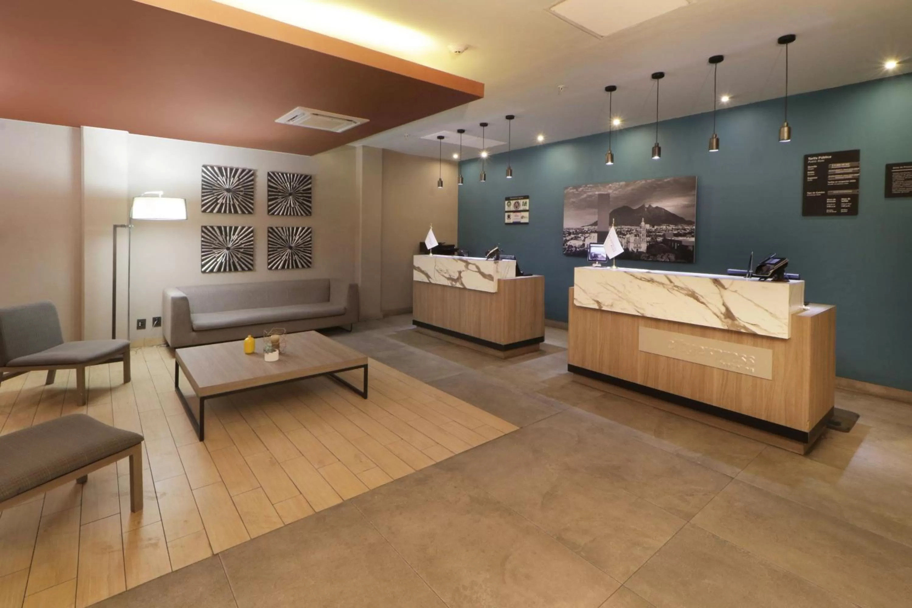 Lobby or reception in City Express Plus by Marriott Monterrey Galerías