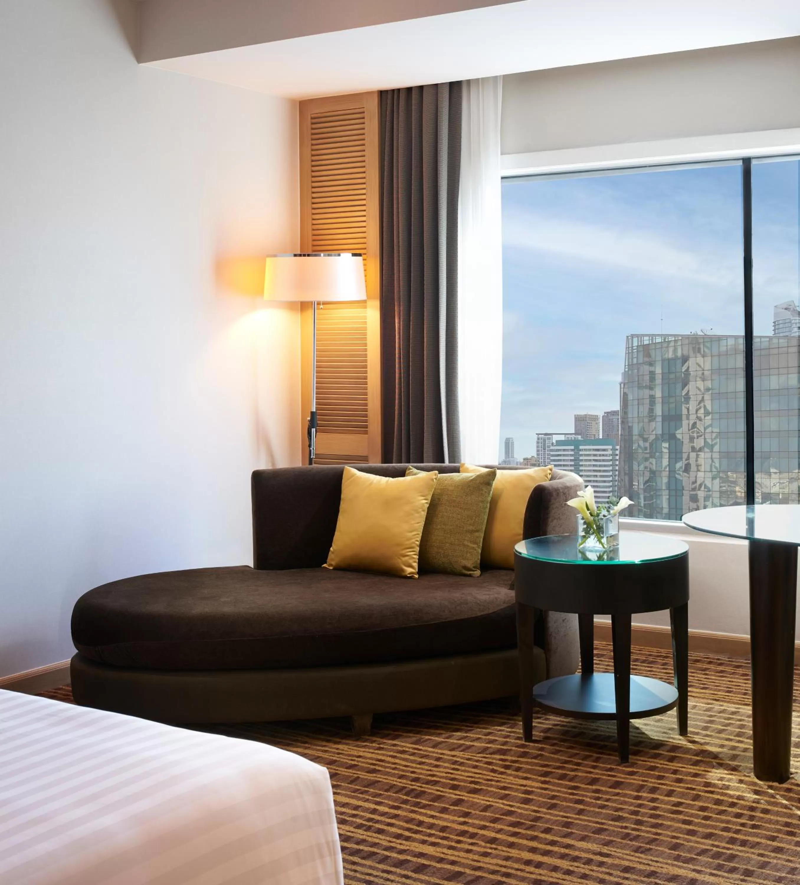 Seating area, Bed in Amari Bangkok