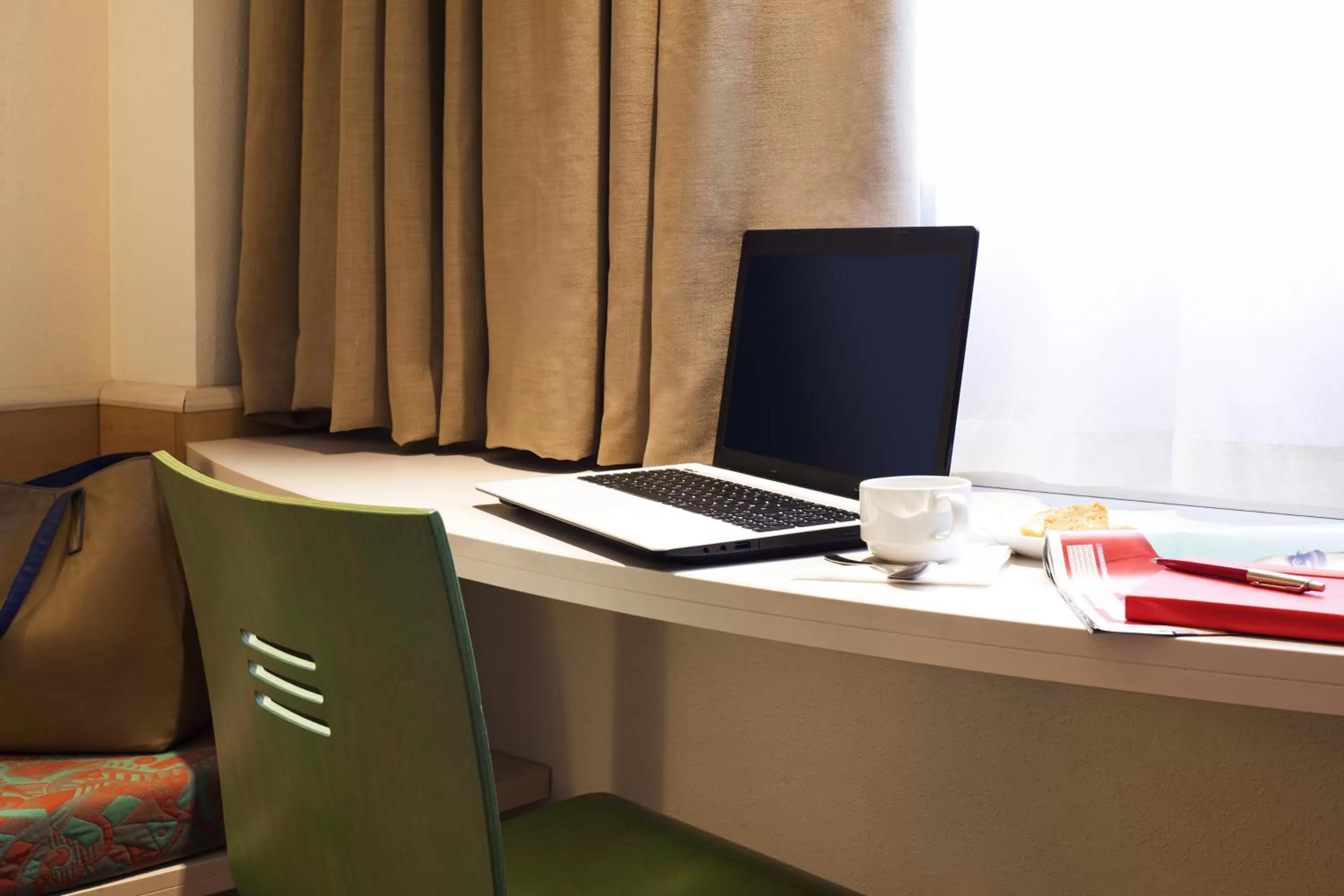 Seating area in Ibis Bilbao Barakaldo