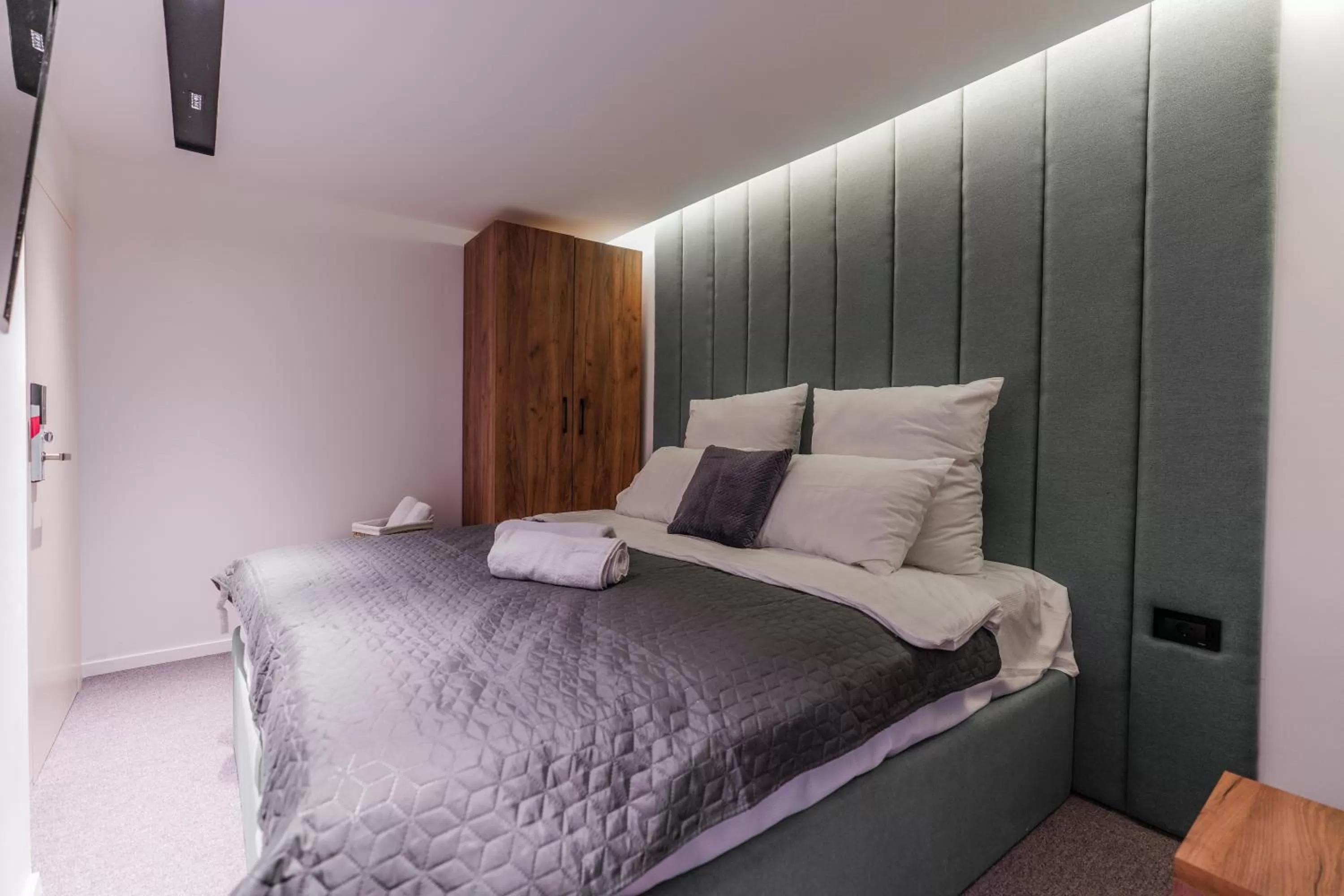 Bed in The White Tree