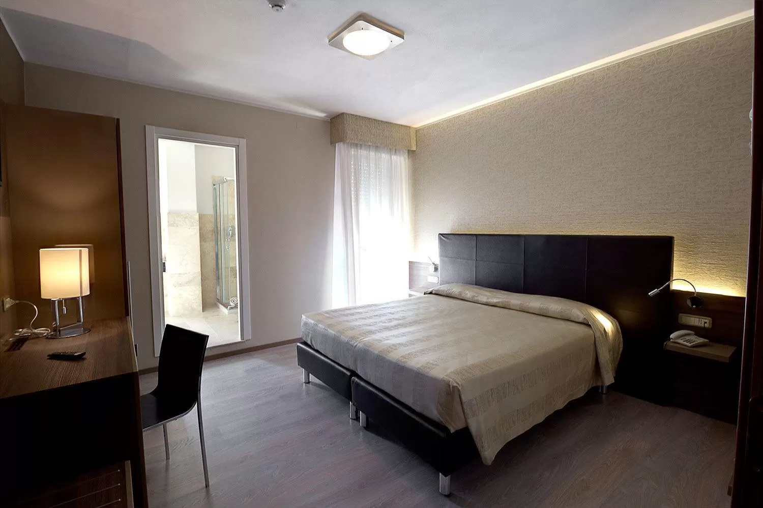 Photo of the whole room, Bed in Hotel Park