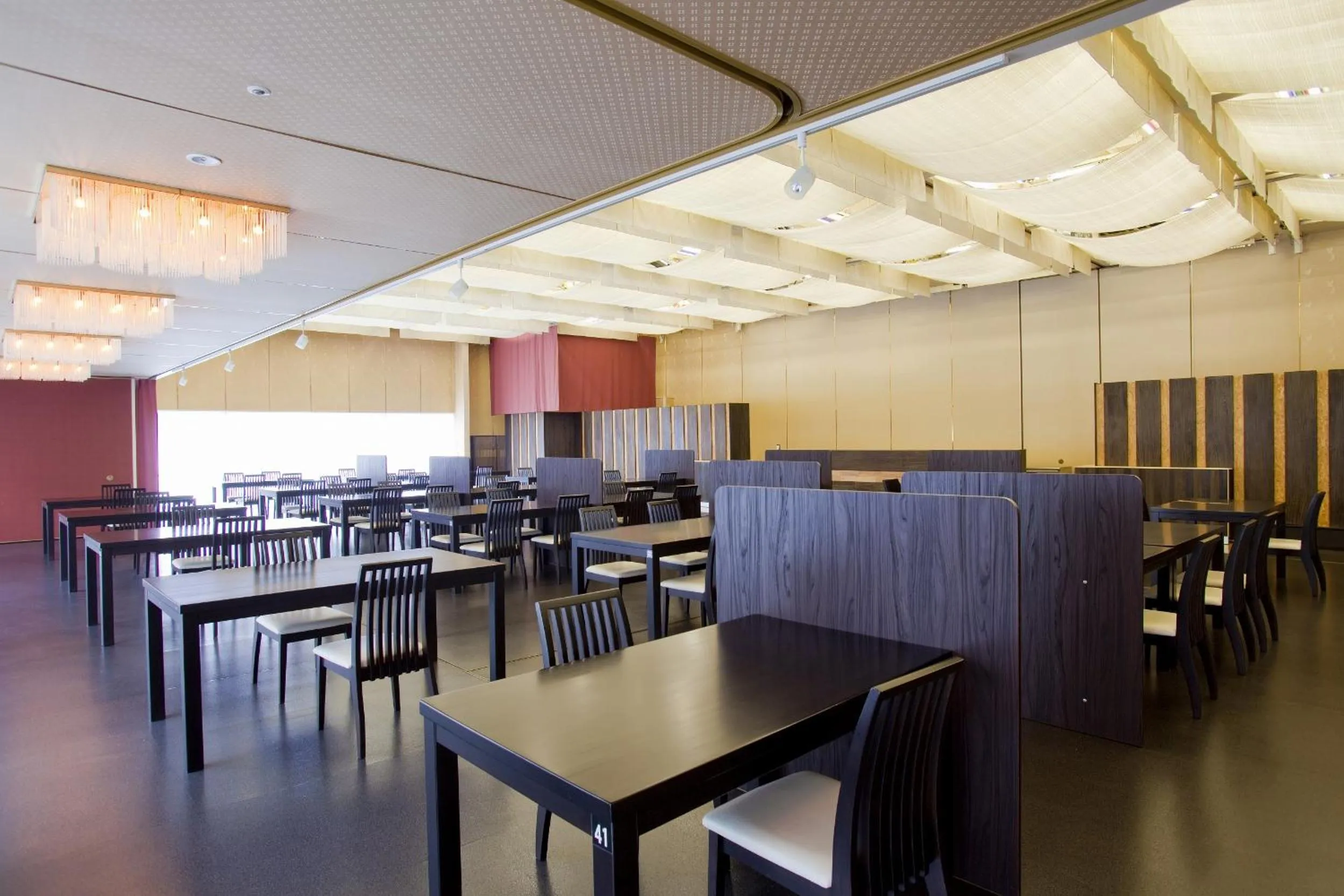 Restaurant/places to eat in Eihokaku